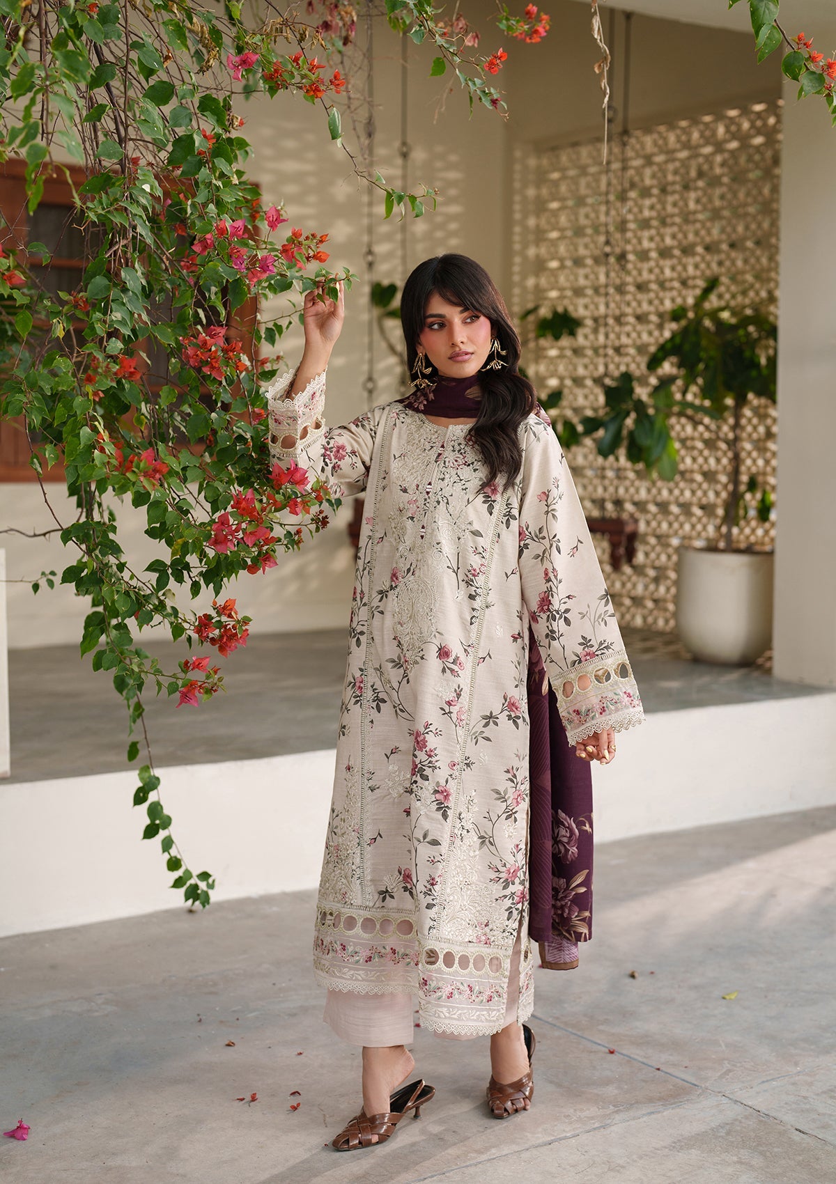 lawn Kurta Set in Alabaster