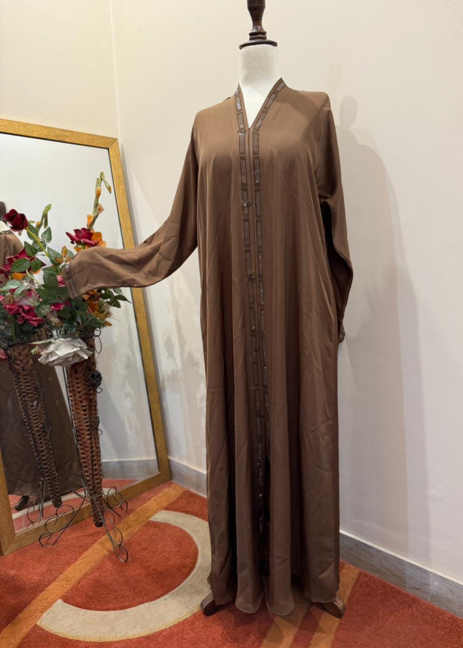 nidha Abaya in Hazelwood brown