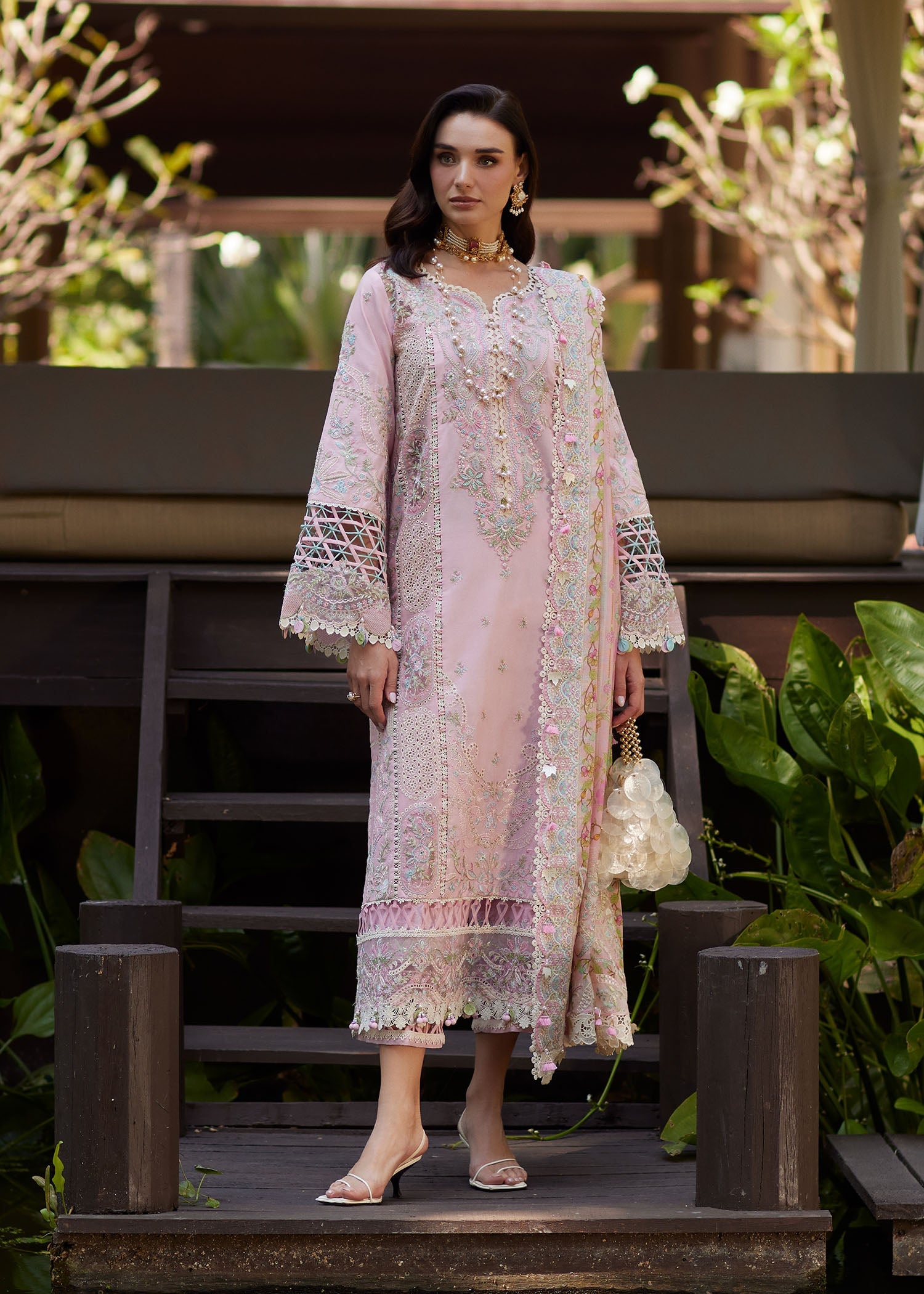Ariya Luxury Lawn – Vivian