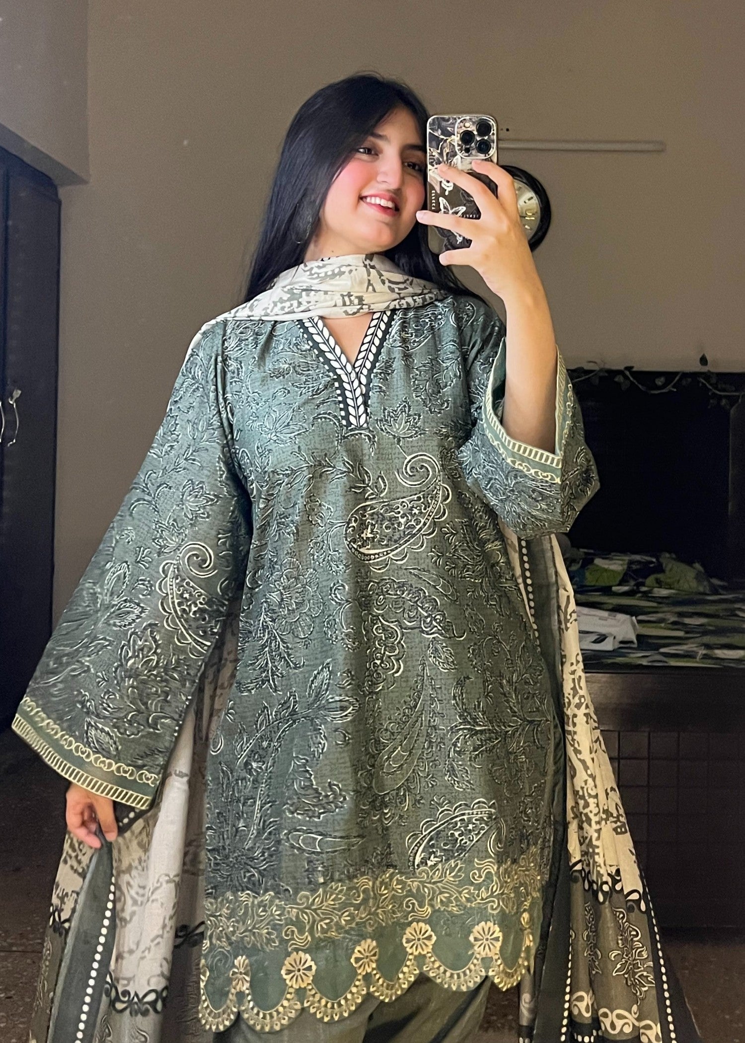 lawn cotton Kurta Set in Fern green