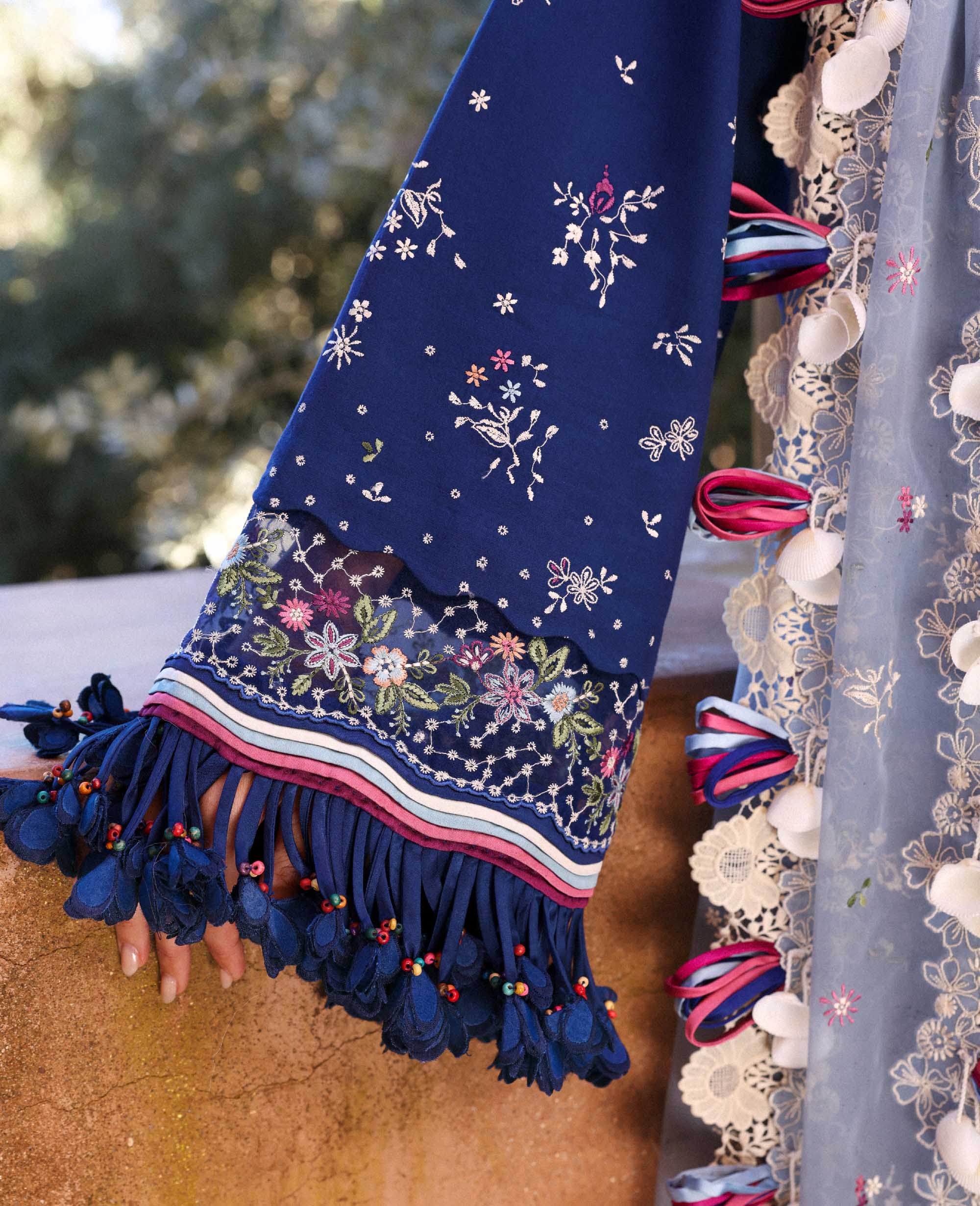 Republic Reine Eid Luxury Lawn – Sia