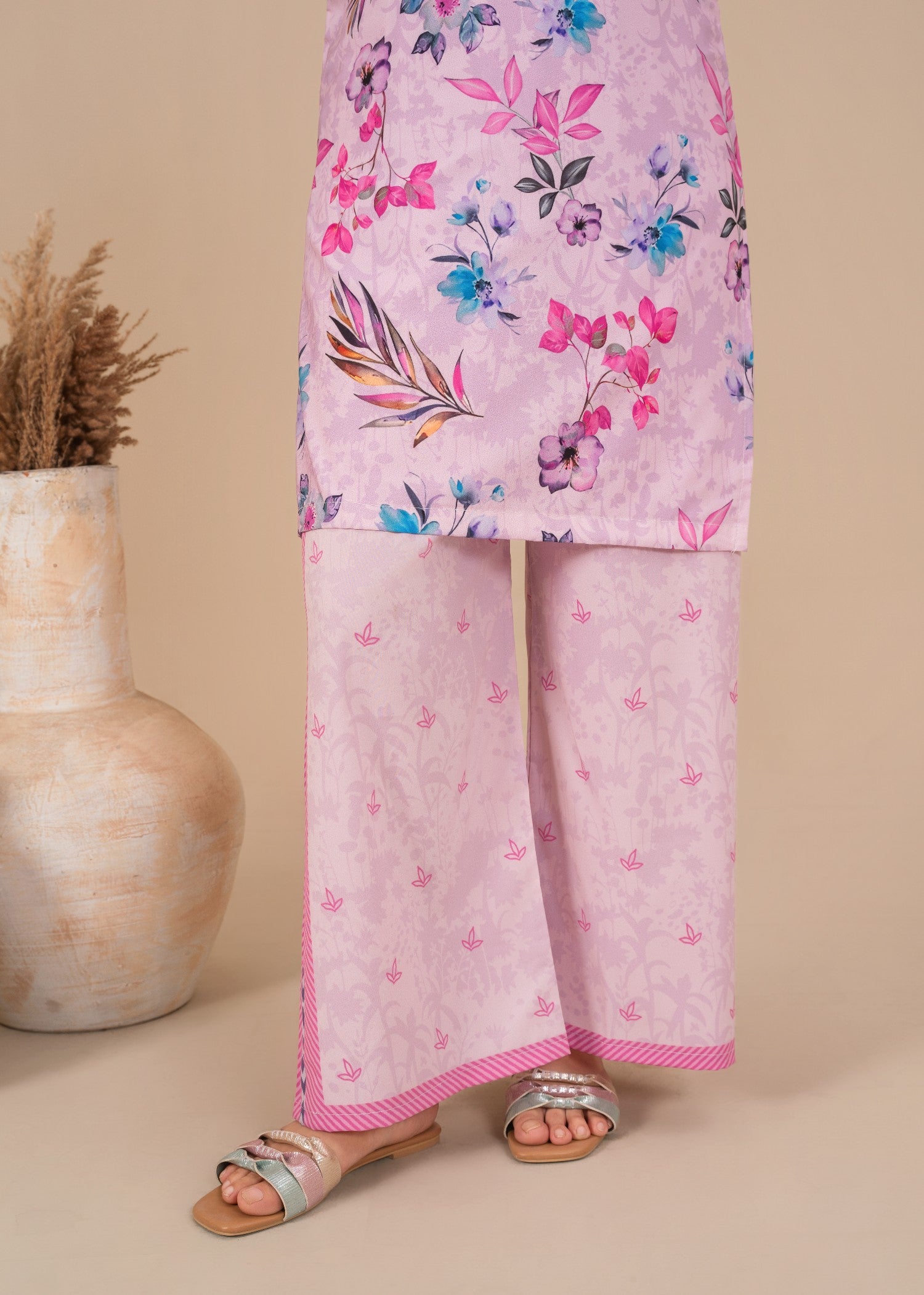 silk crepe Kurta Set in Purple ash