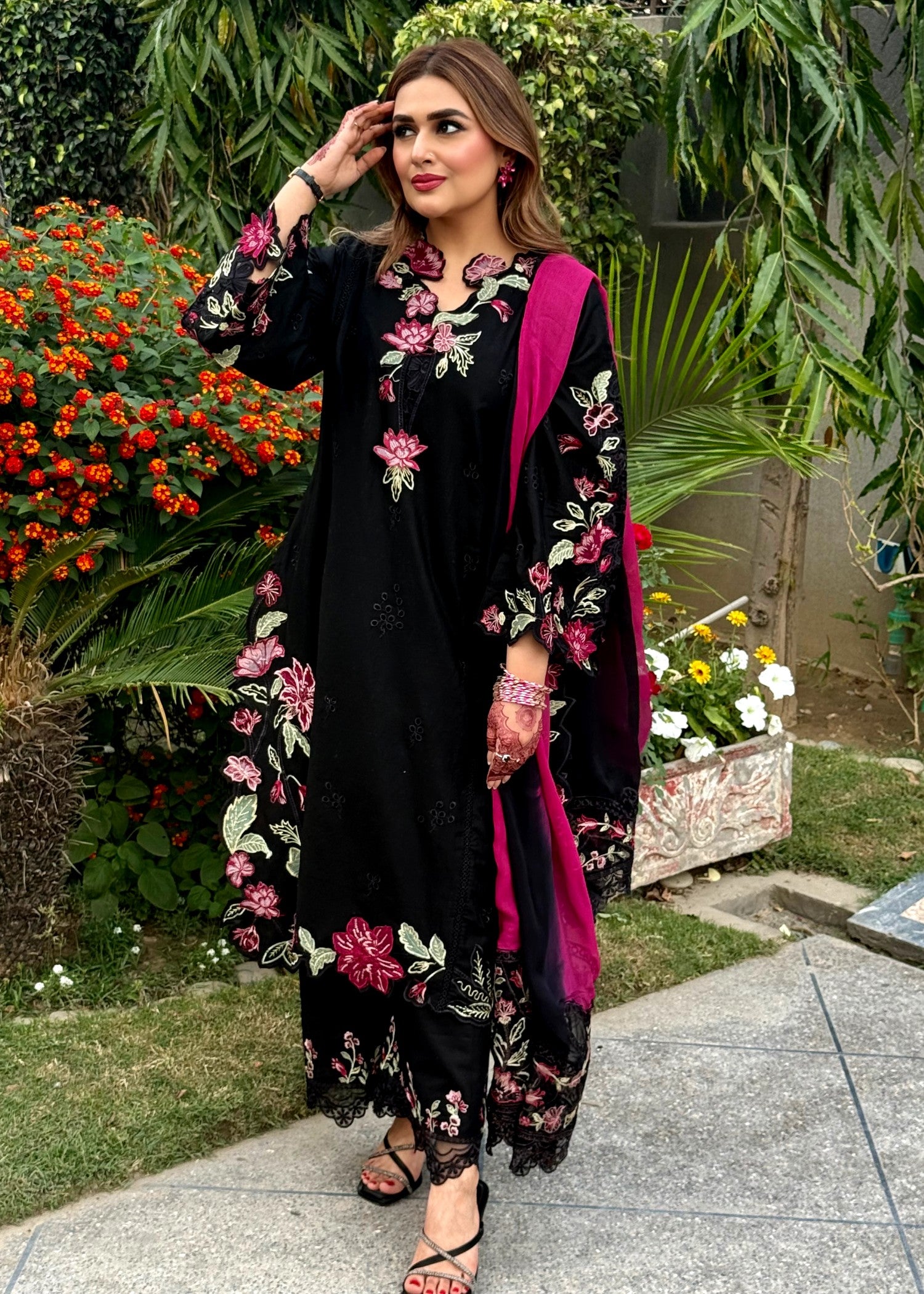 lawn Kurta Set in Blush pink, jet black