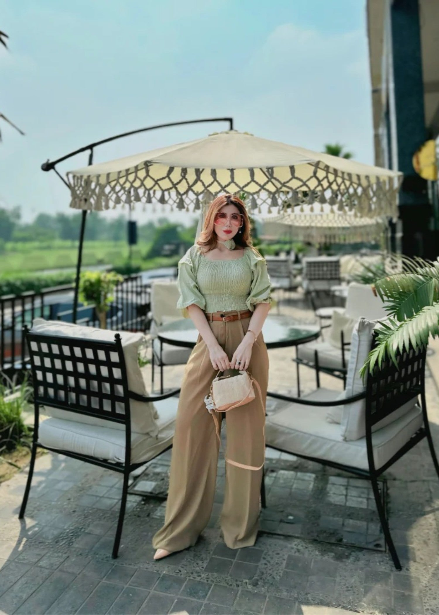 crepe georgette Pants in Beige