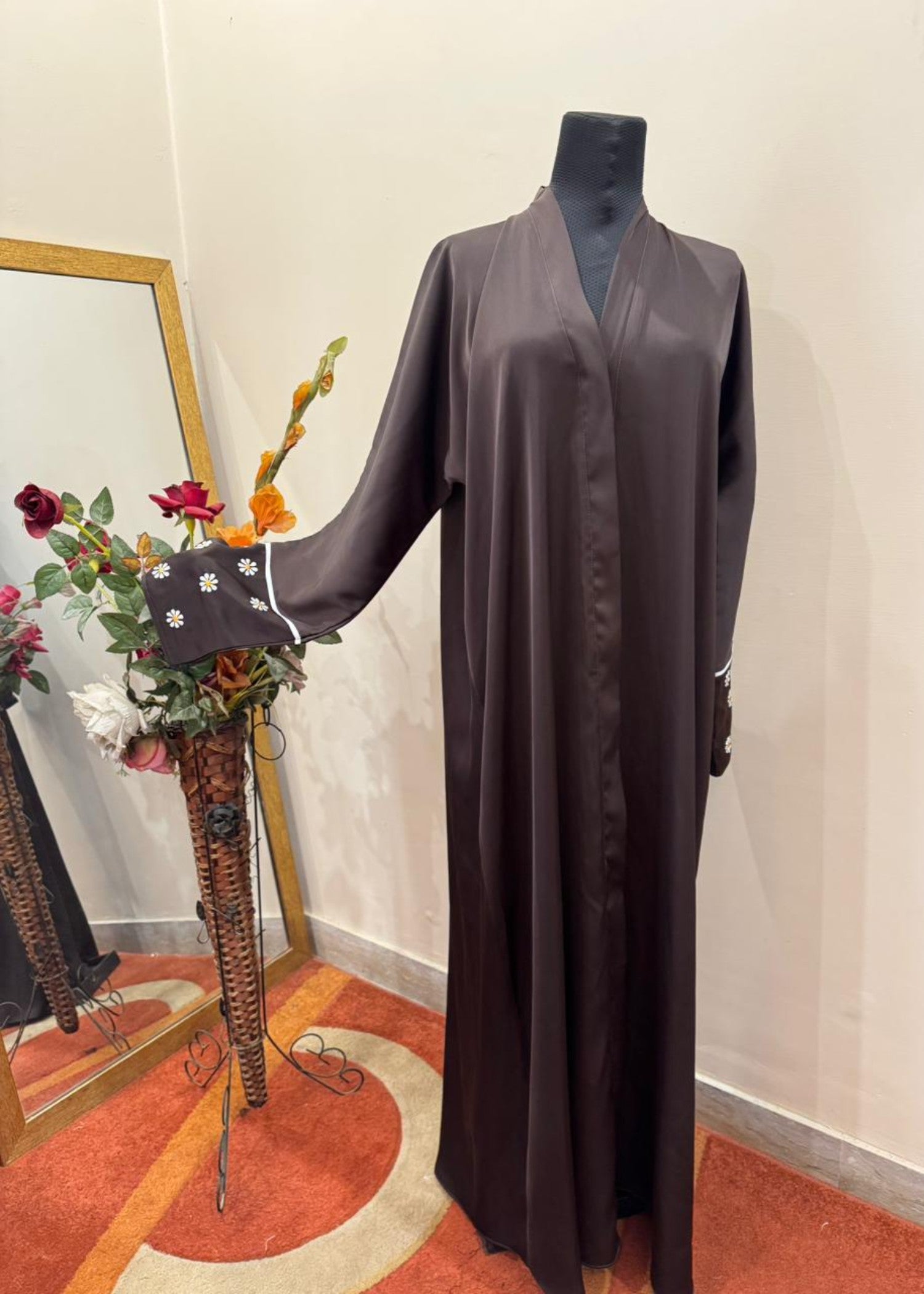 nidha Abaya in Brunette brown