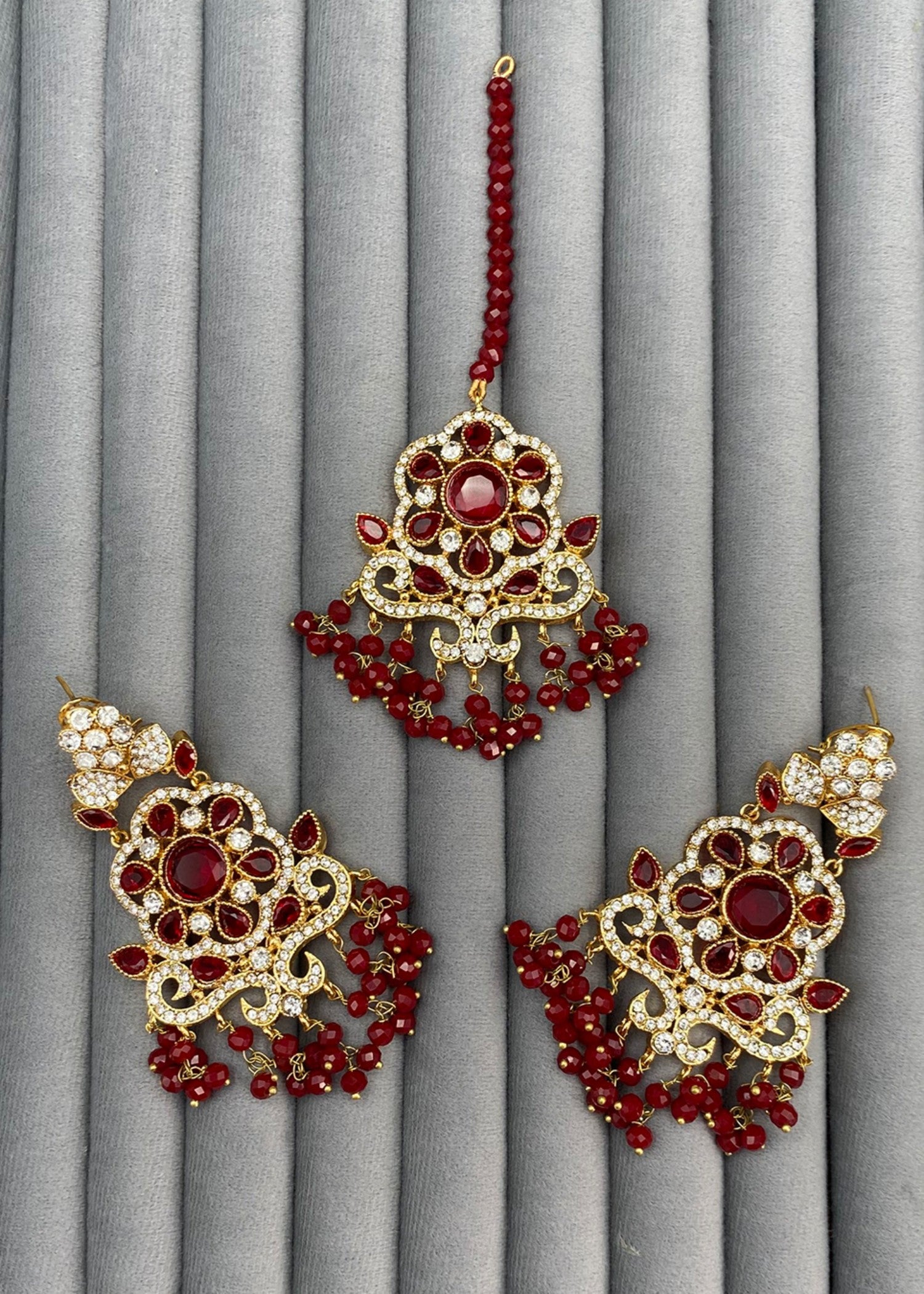 Jewelry Set in Ruby red Color by - Trendy Women Jewelry Set SAY1303