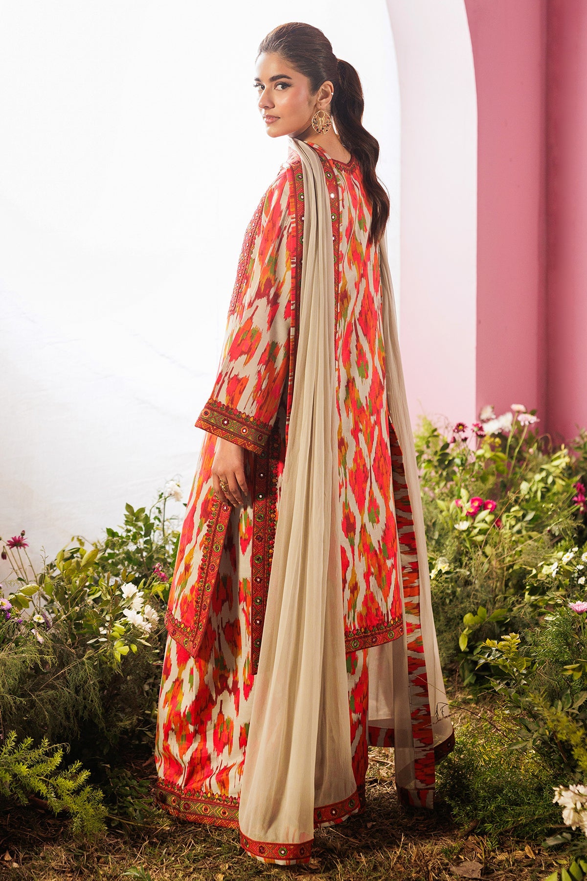 Rang-e-Bahar Lawn – CRB6-08