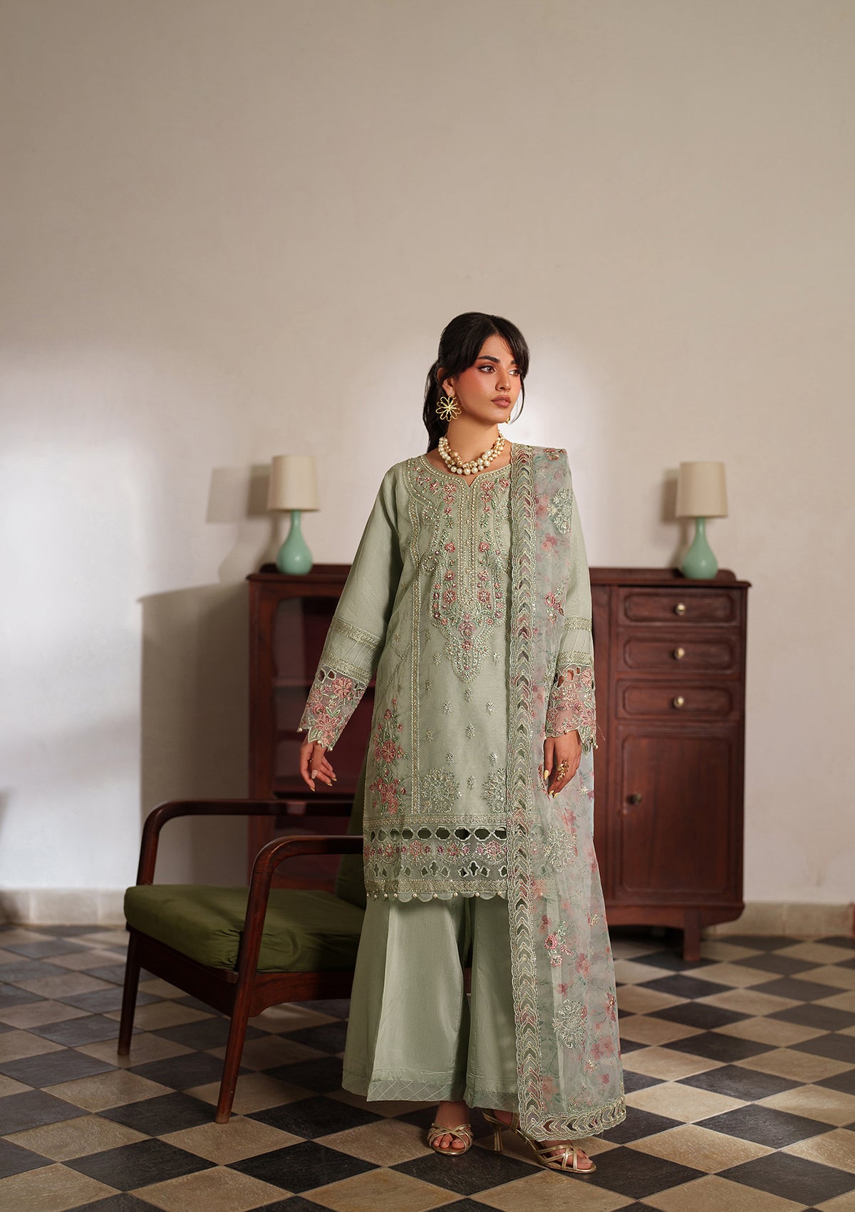 organza Kurta Set in Pistachio green