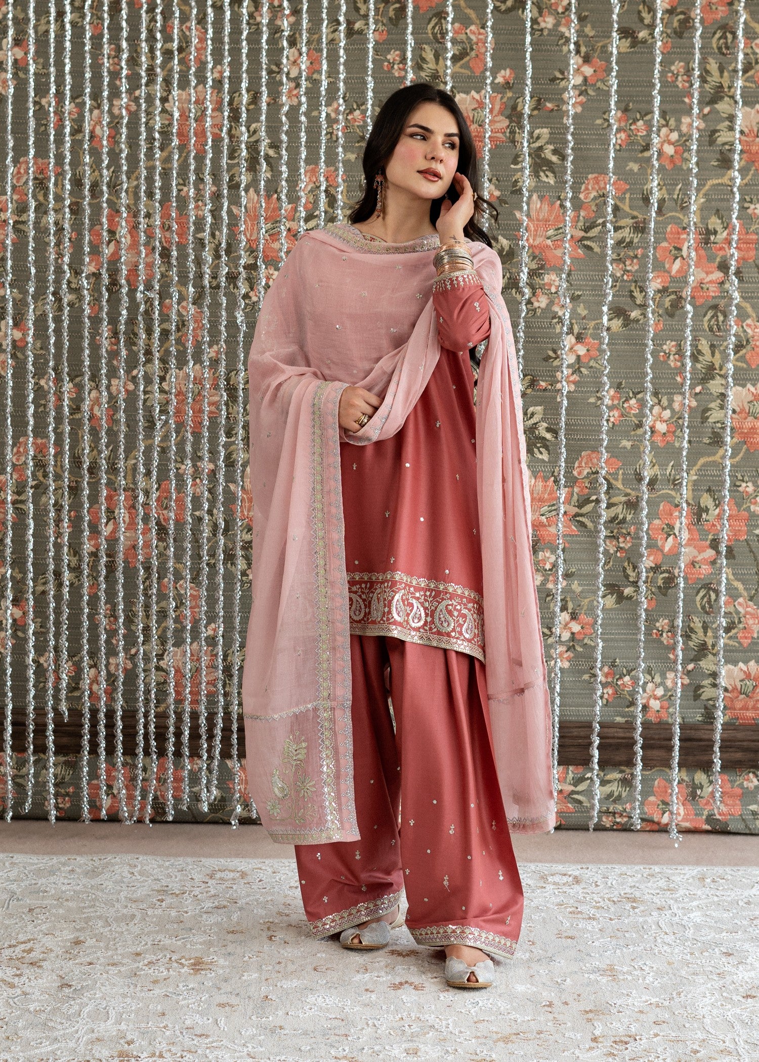 lawn Kurta Set in Light pink, taffy pink