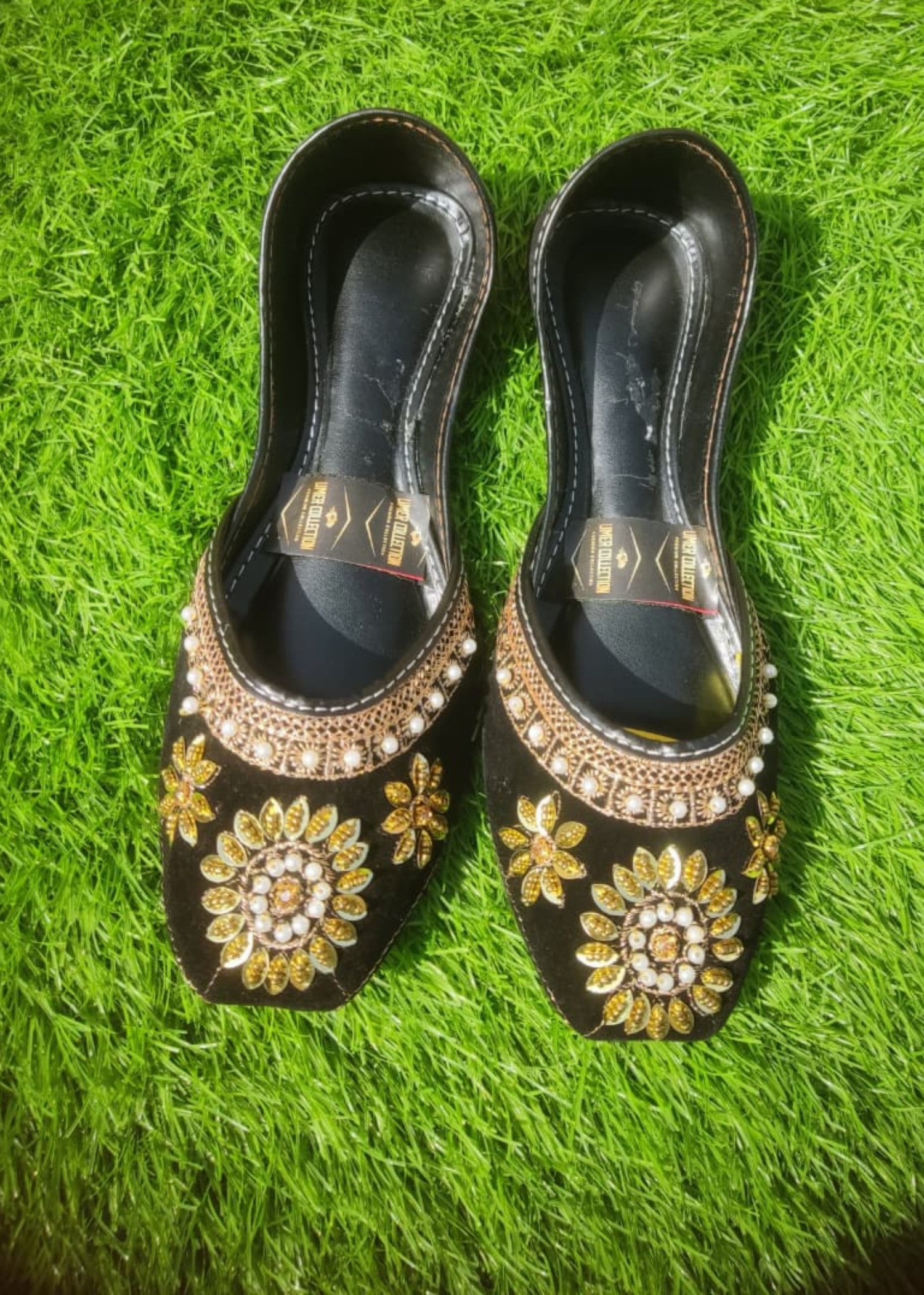 Khussa in Black by - High Quality Women Khussa KNM3851
