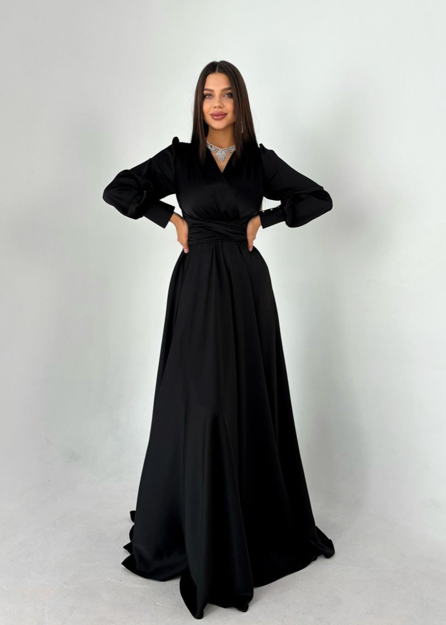 silk Maxi in Black