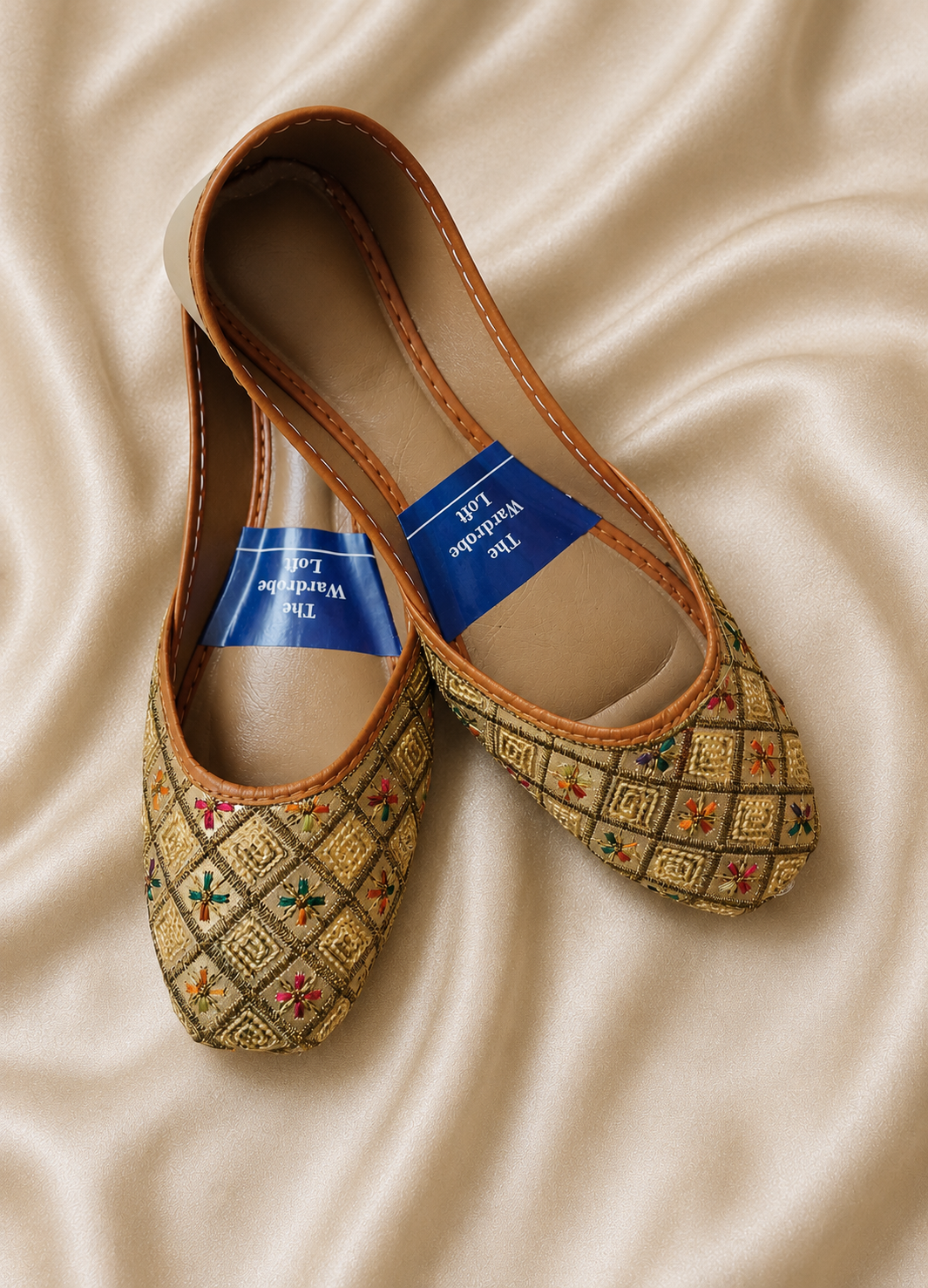 Khussa in Multi, gold by - High Quality Women Khussa QYA0027