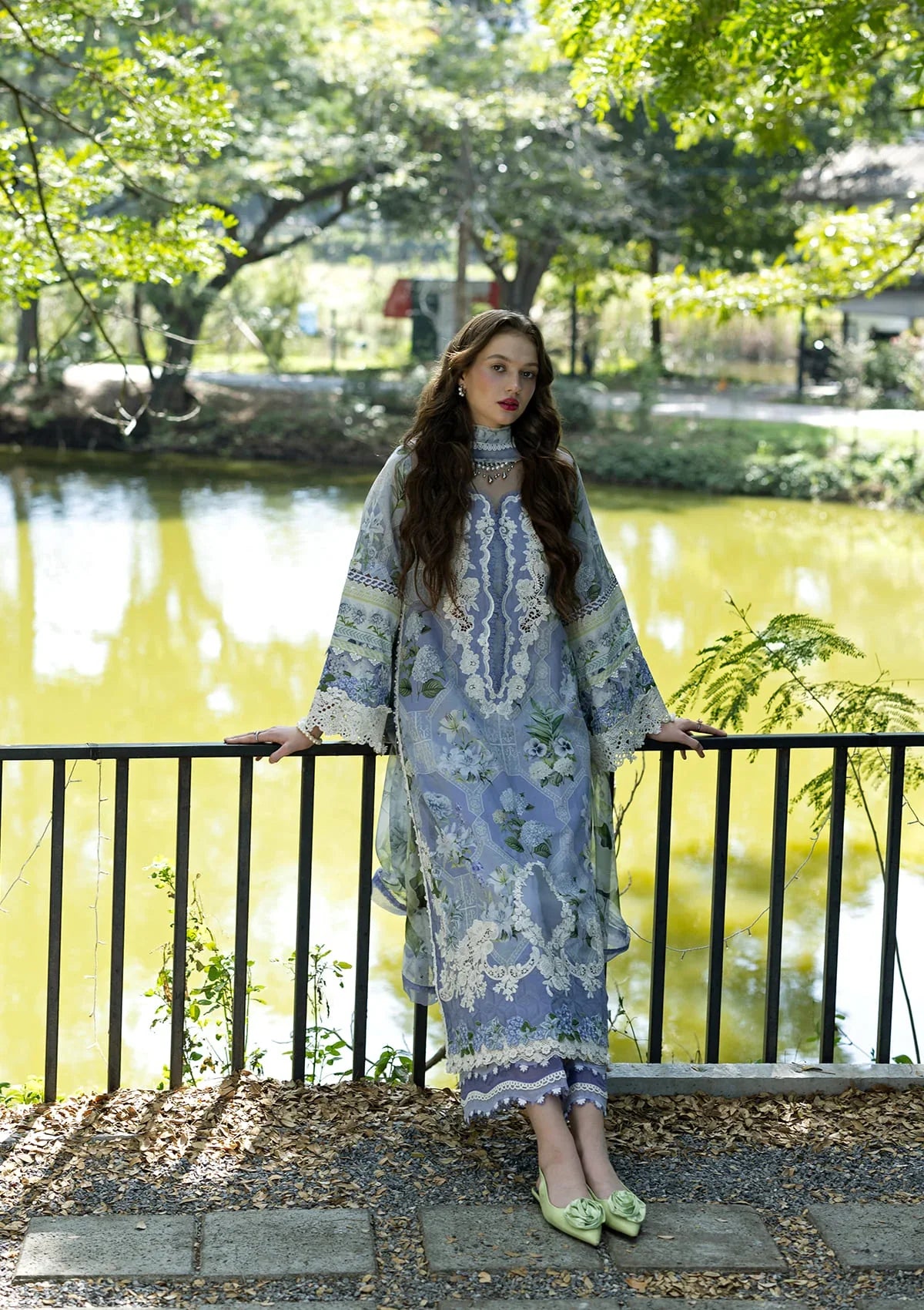Signature Embroidered Lawn Prints – ESA-8B ANASTASSIA