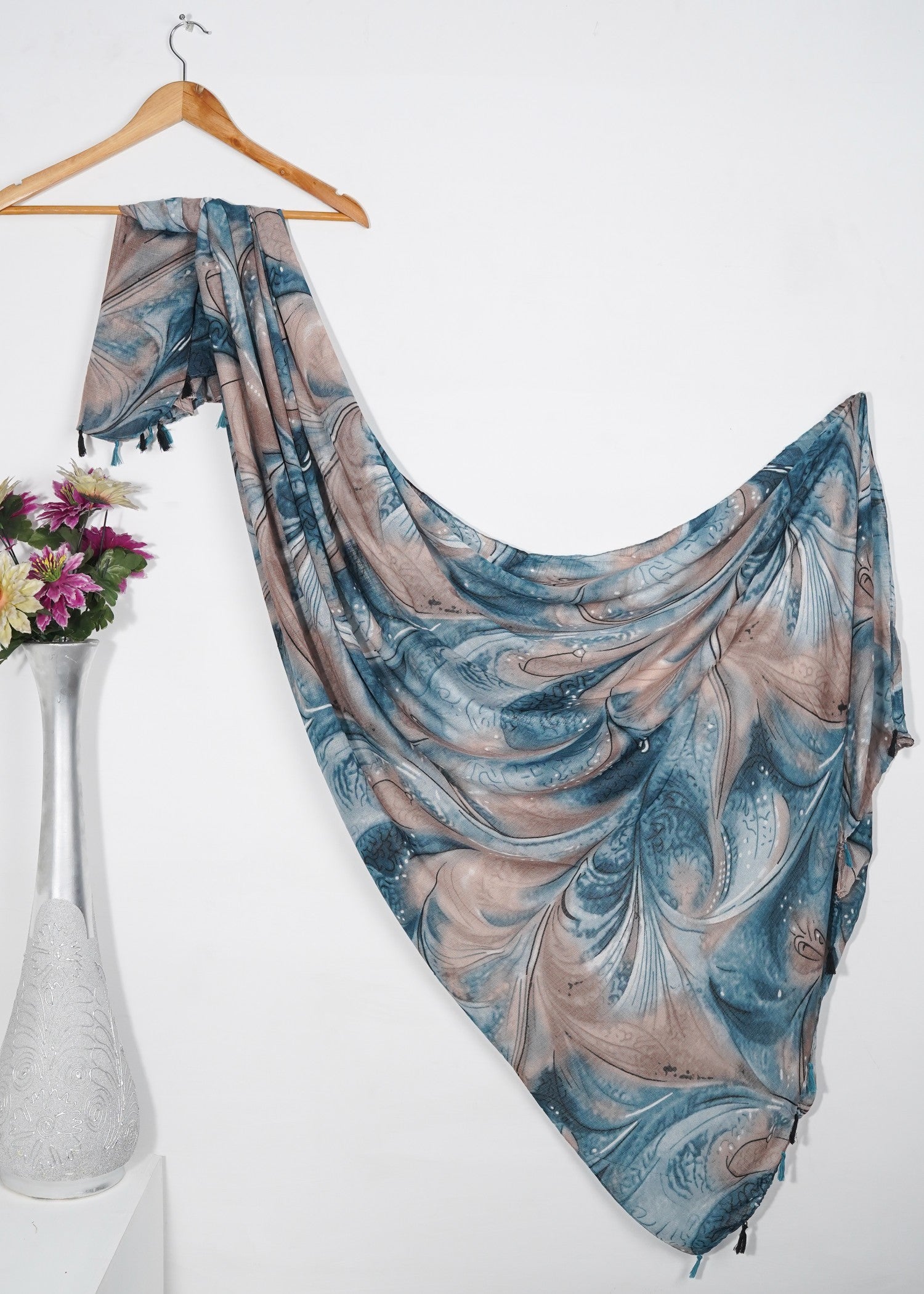 slub lawn Hijab in Multi