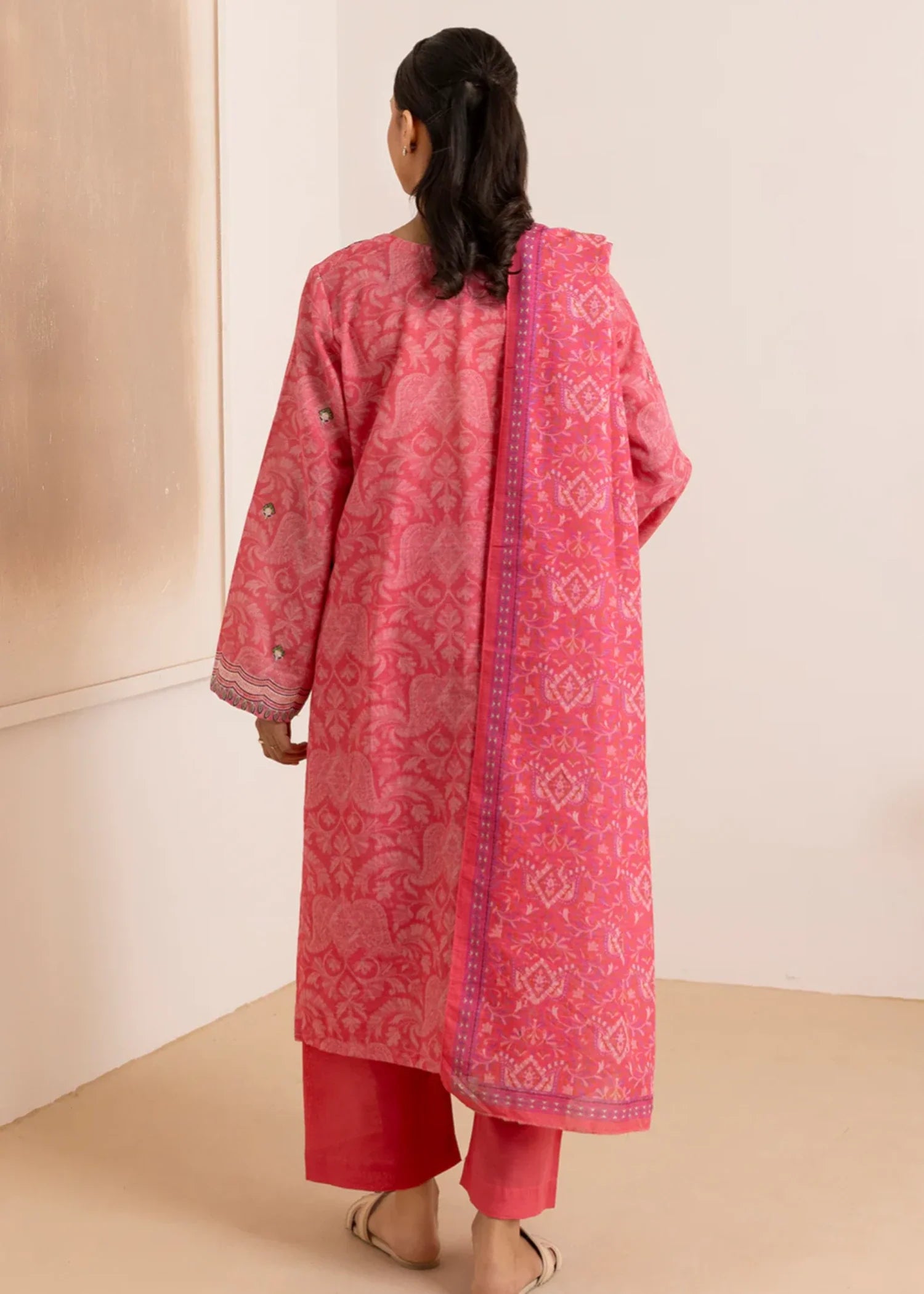 khaddar Kurta Set in Bubblegum pink
