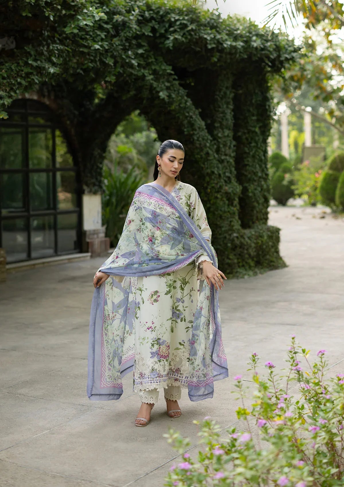 Signature Lawn Edit – 3b Katie