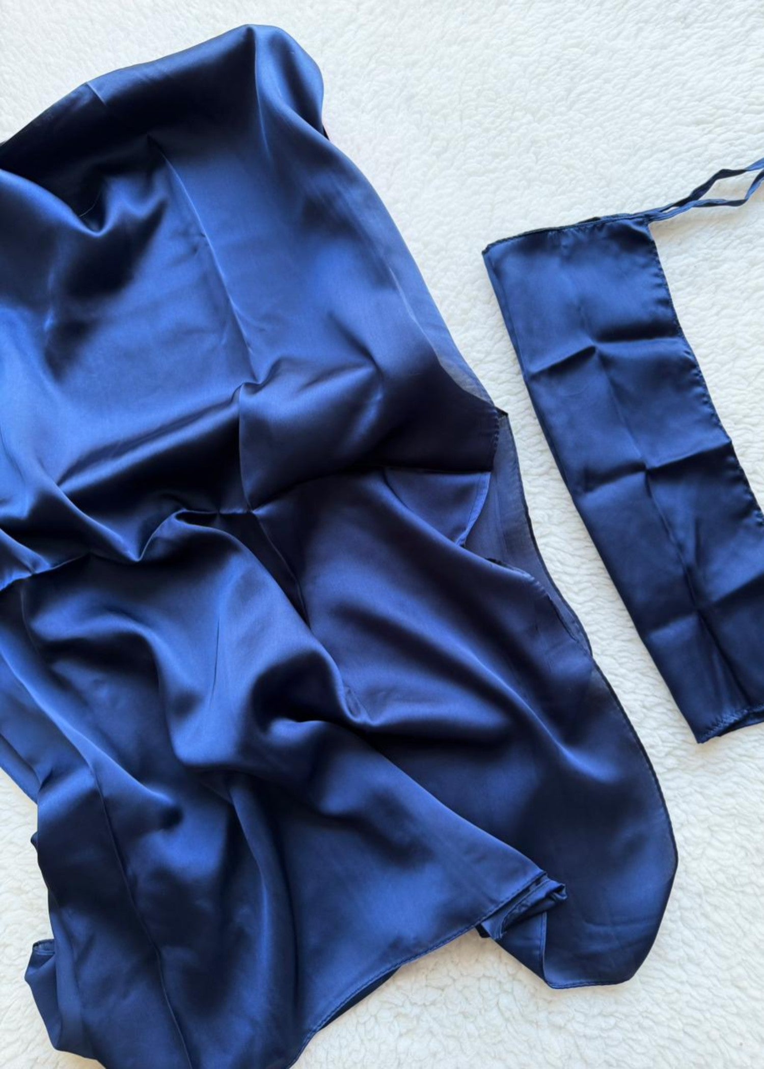 satin silk Veil in Navy blue