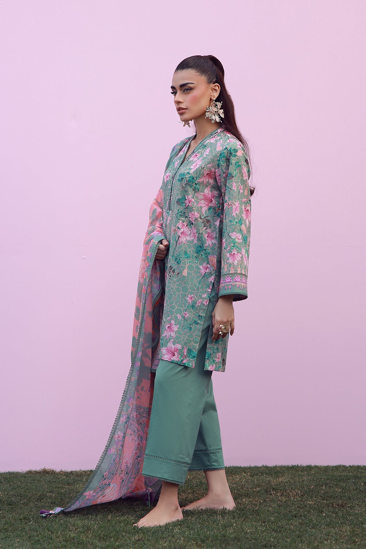 Mirha Lawn – Olive Blush Reverie