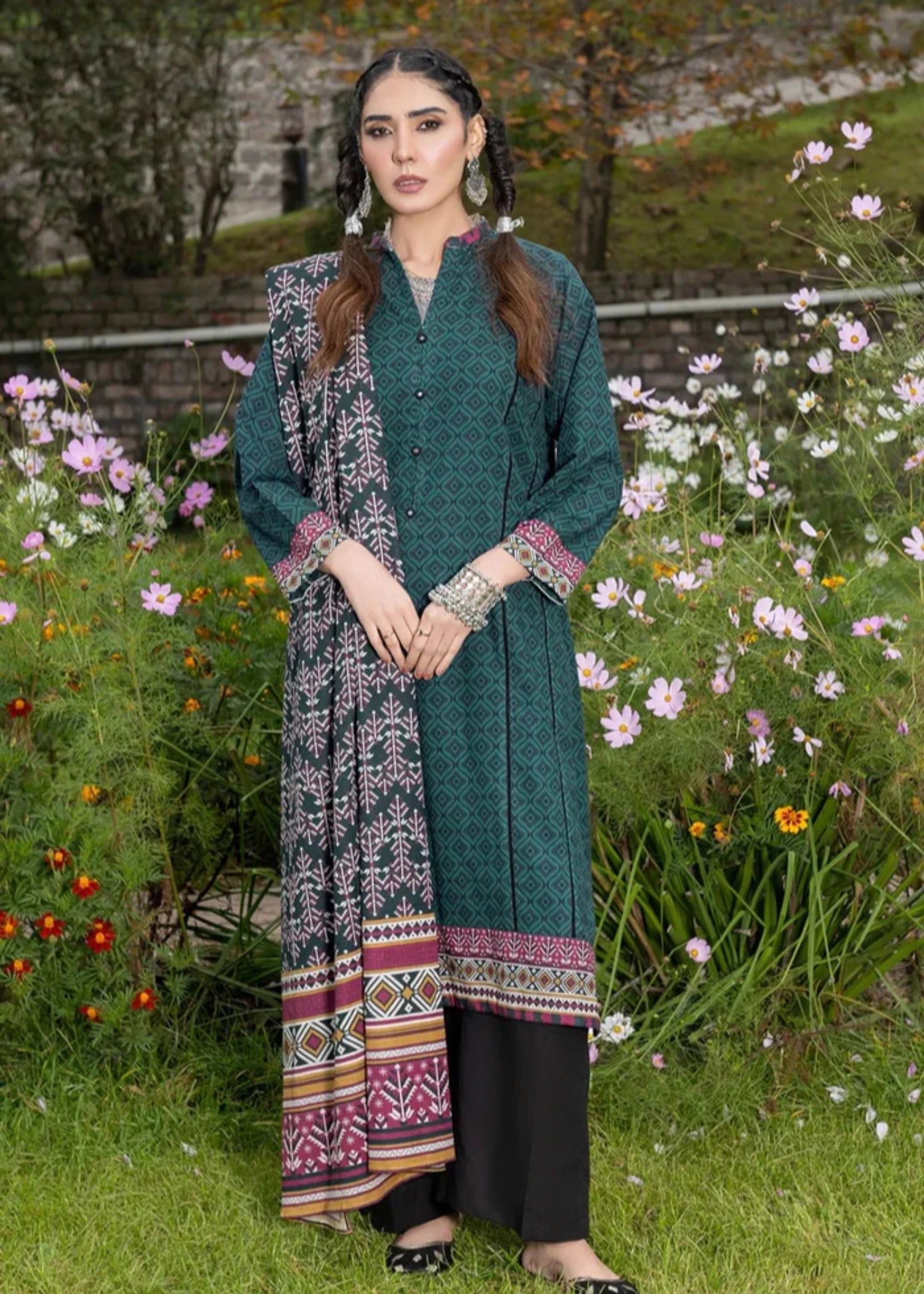 khaddar Unstitched in Zinc grey