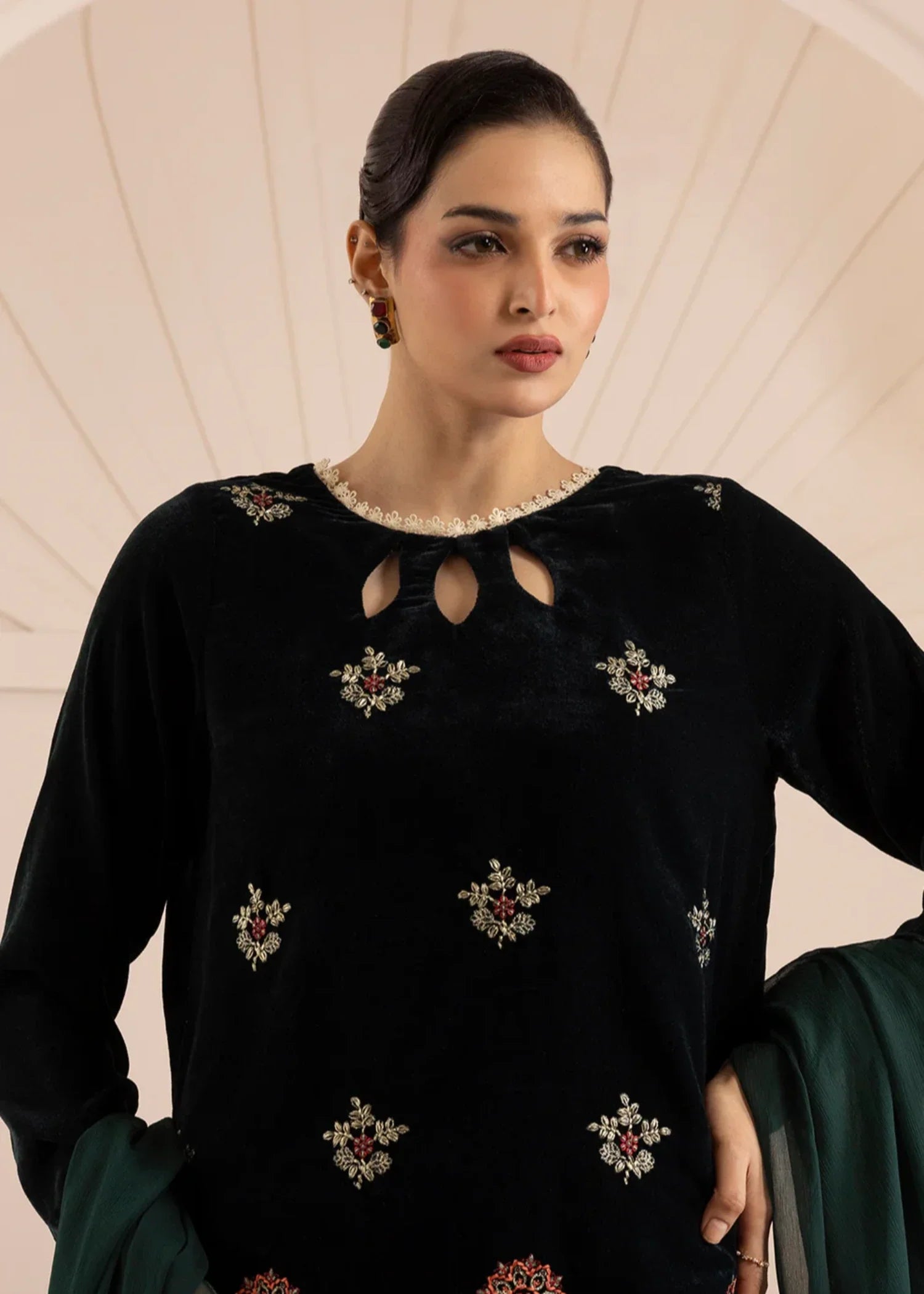 velvet Kurta Set in Green