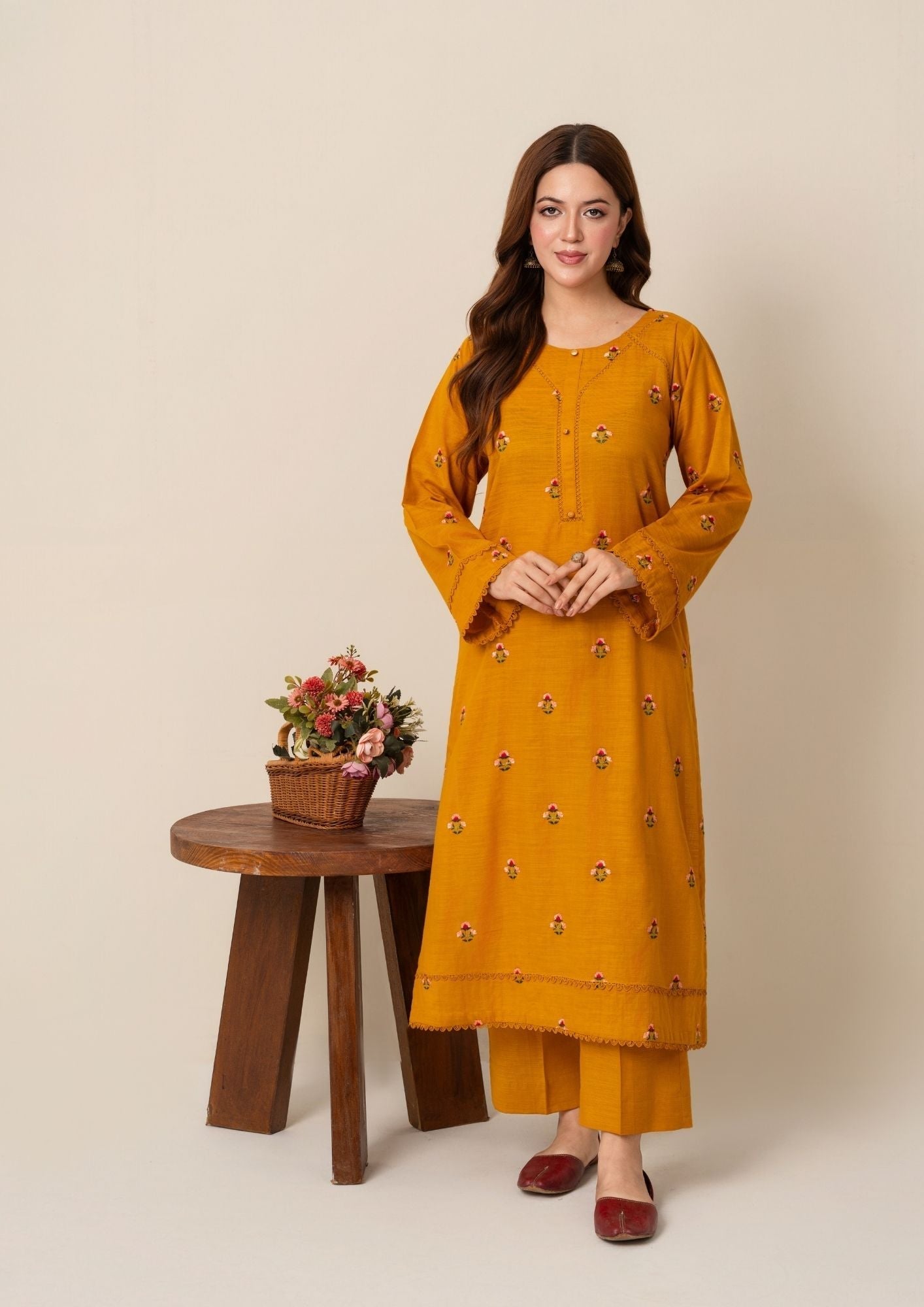 karandi Kurta Set in Yellow-orange