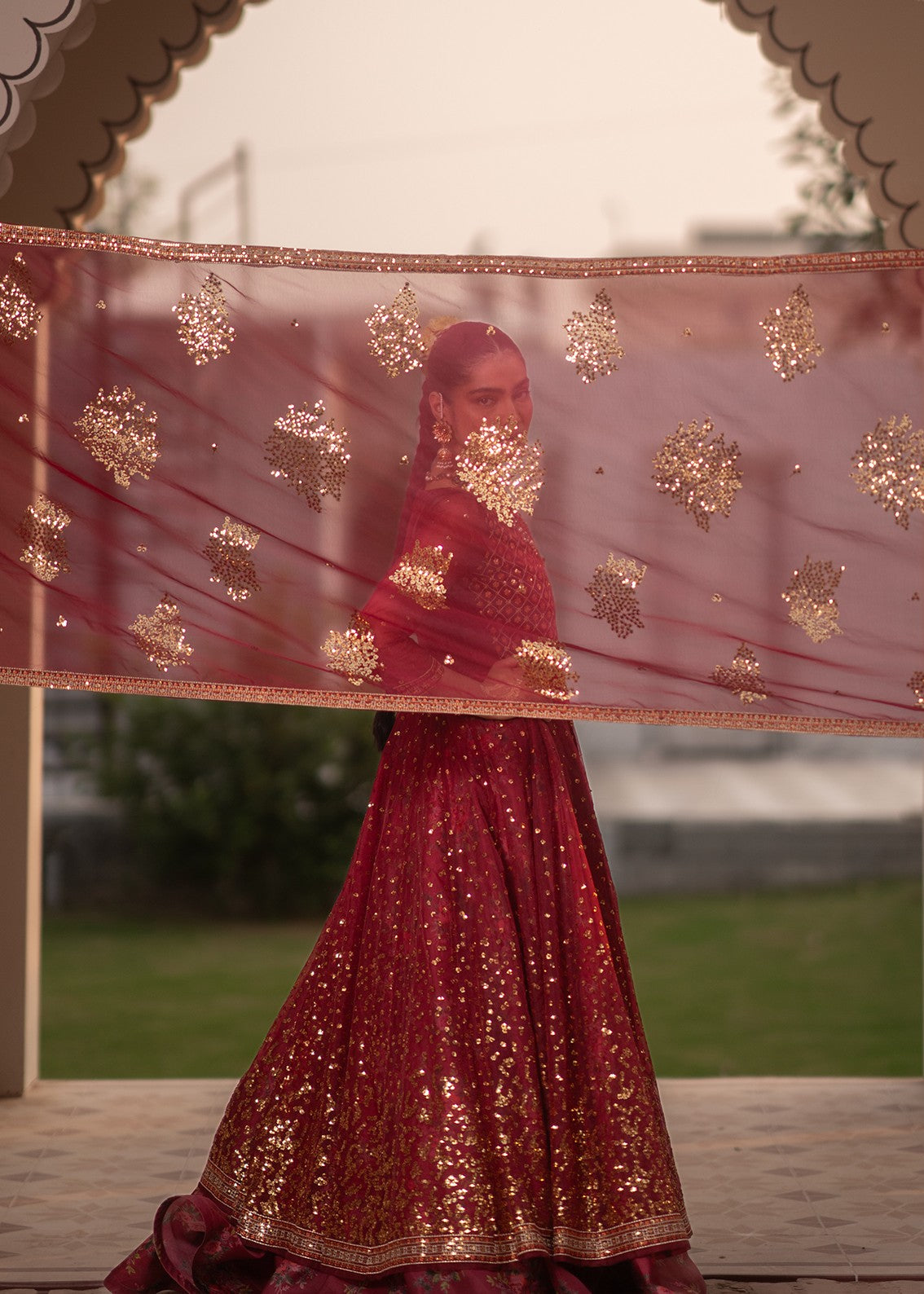 organza Pishwas in Red