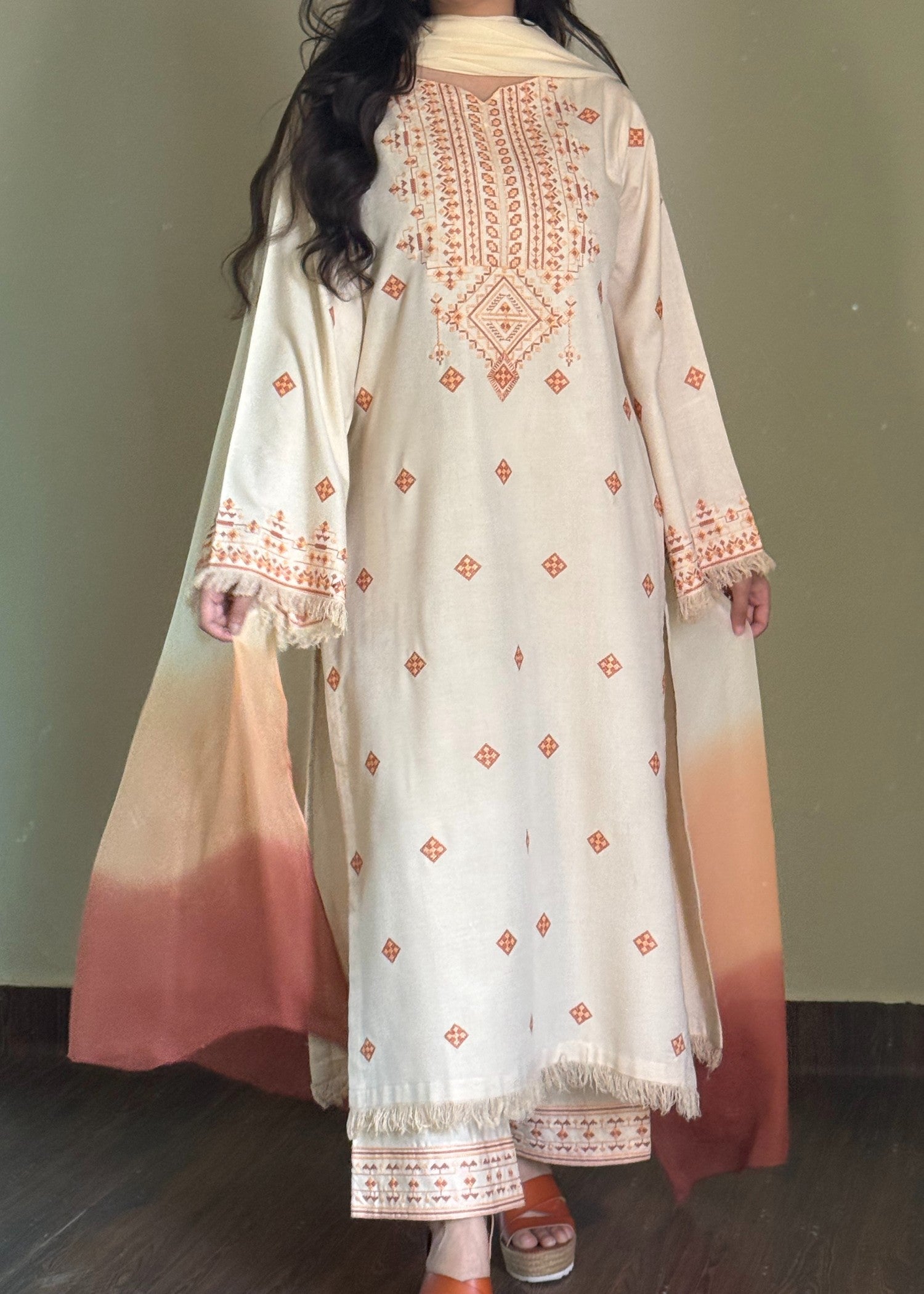 lawn cotton Kurta Set in Ivory, peach orange