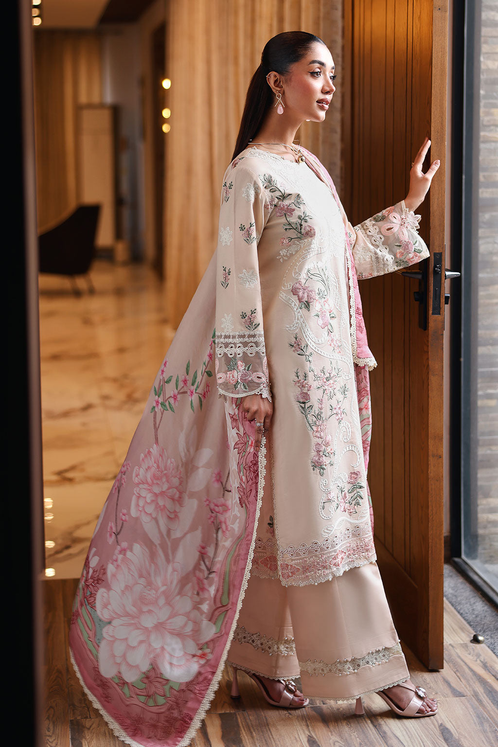 Andaaz Luxury Lawn – Z-1409