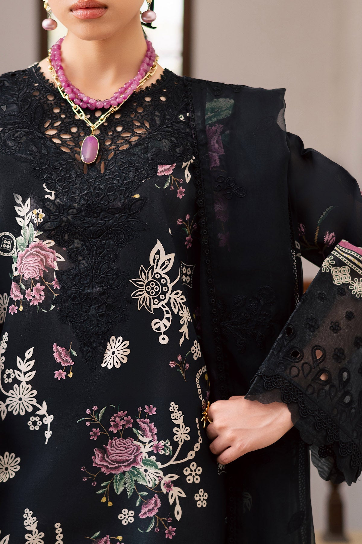 Maya Lawn – NS-170