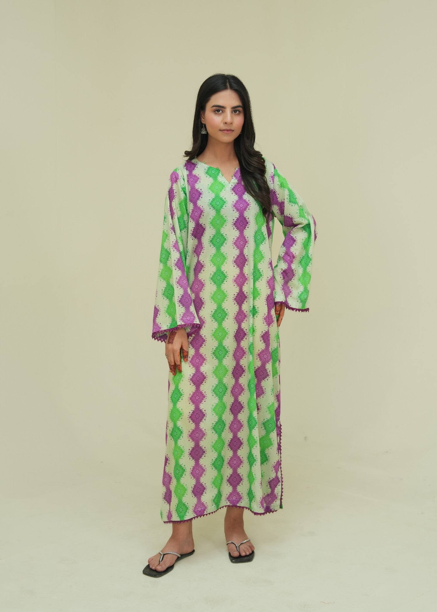 lawn Kaftan in Plum, mint green, seashell
