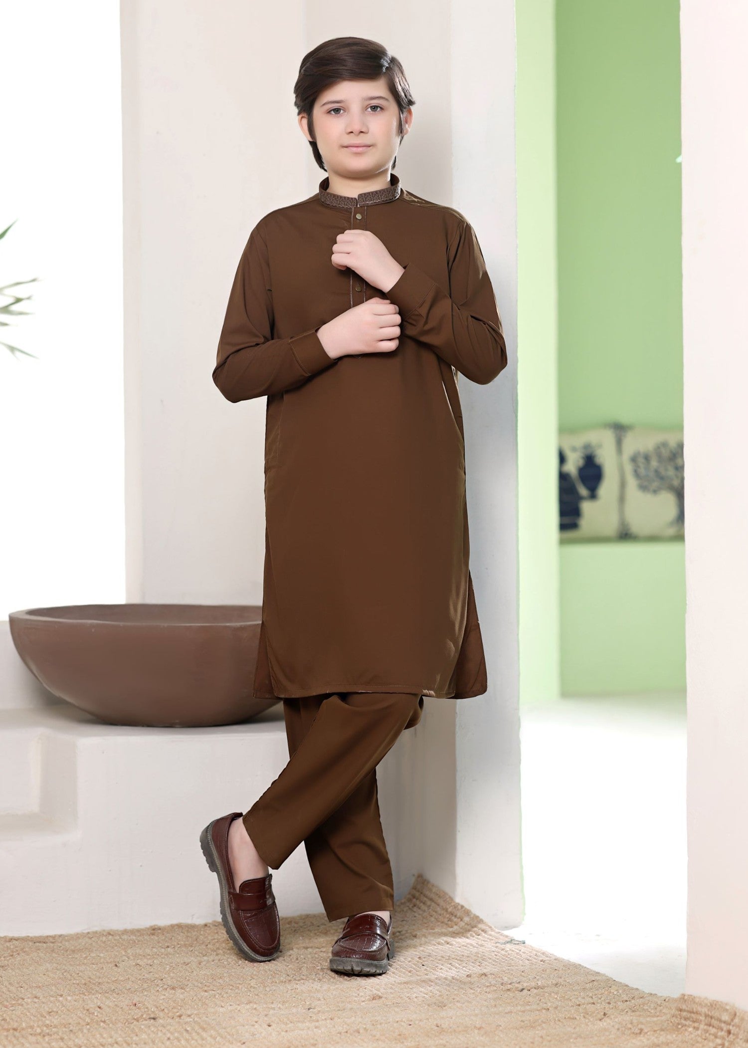 wash & wear Kurta Set in Brown
