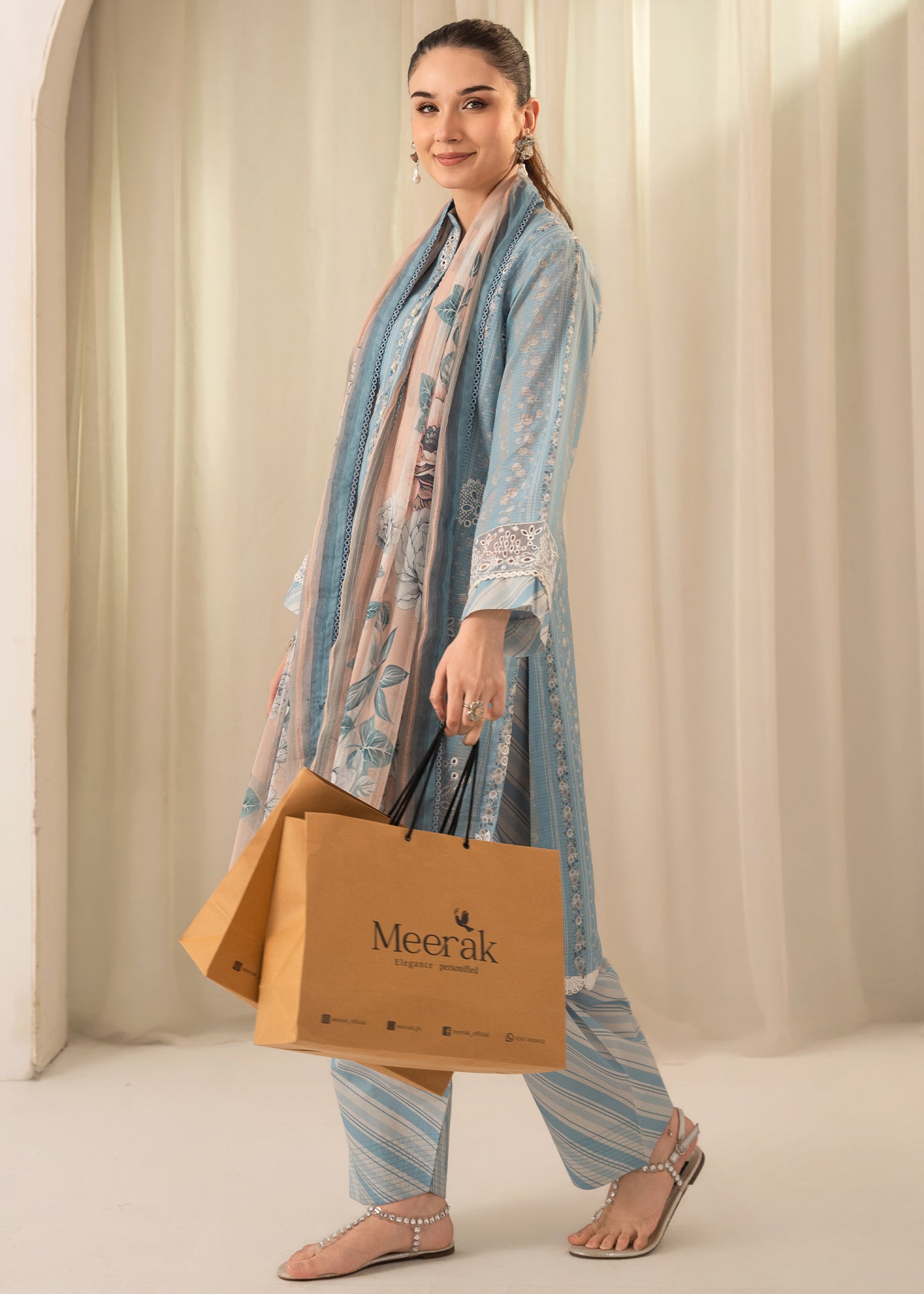 lawn Kurta Set in Sky