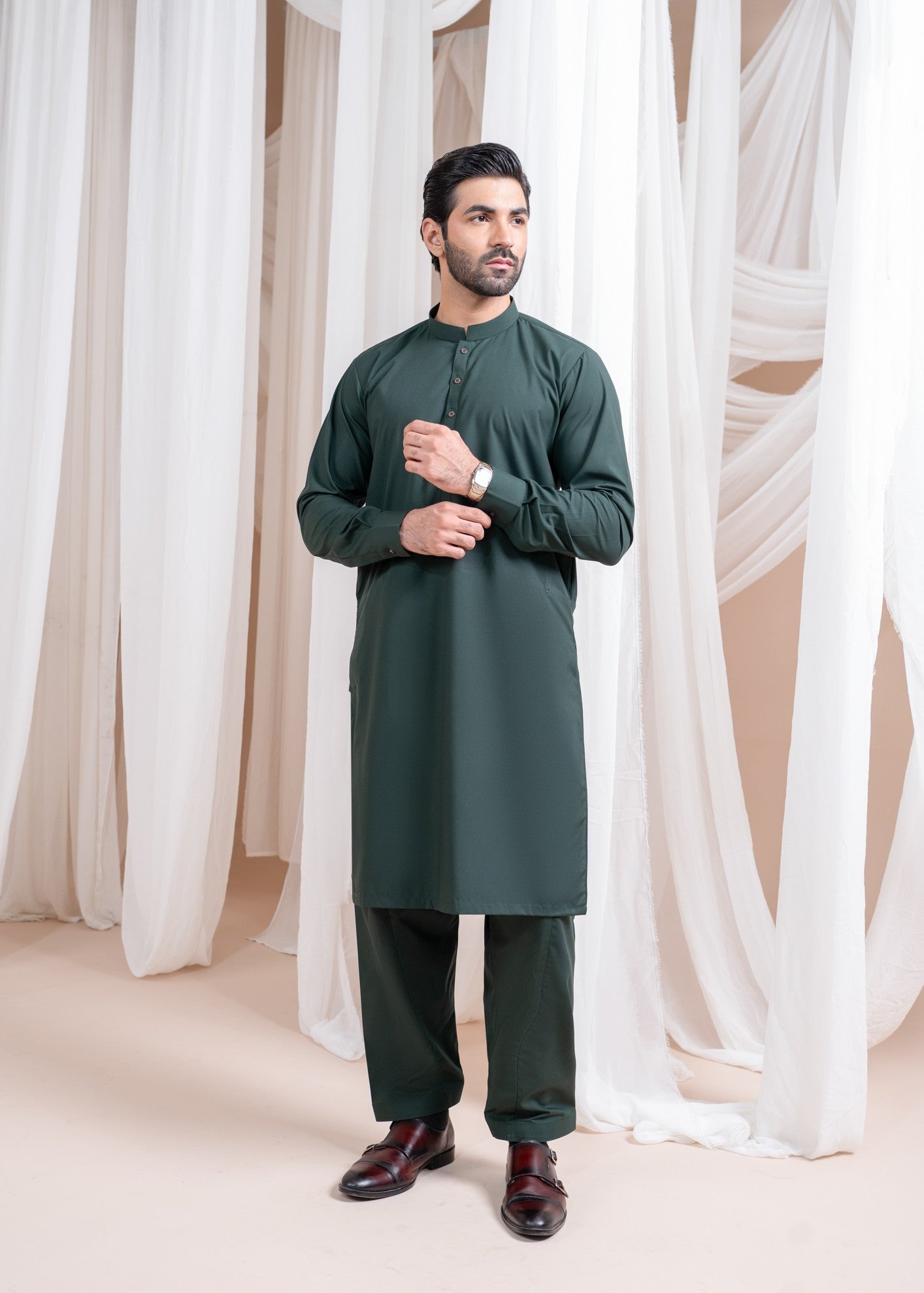wash & wear Shalwar Kameez in Bottle green