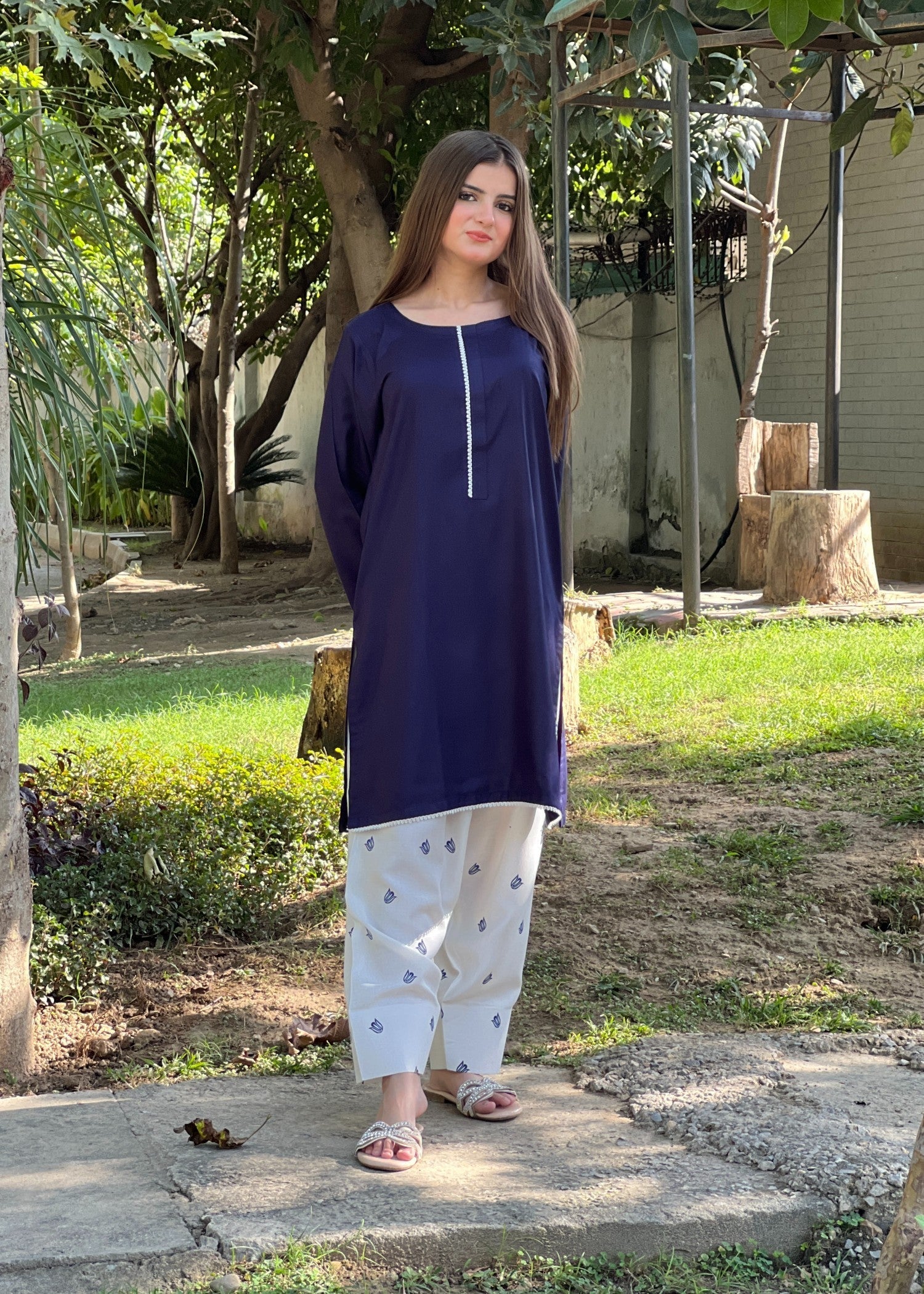 linen Kurta Set in White, navy blue