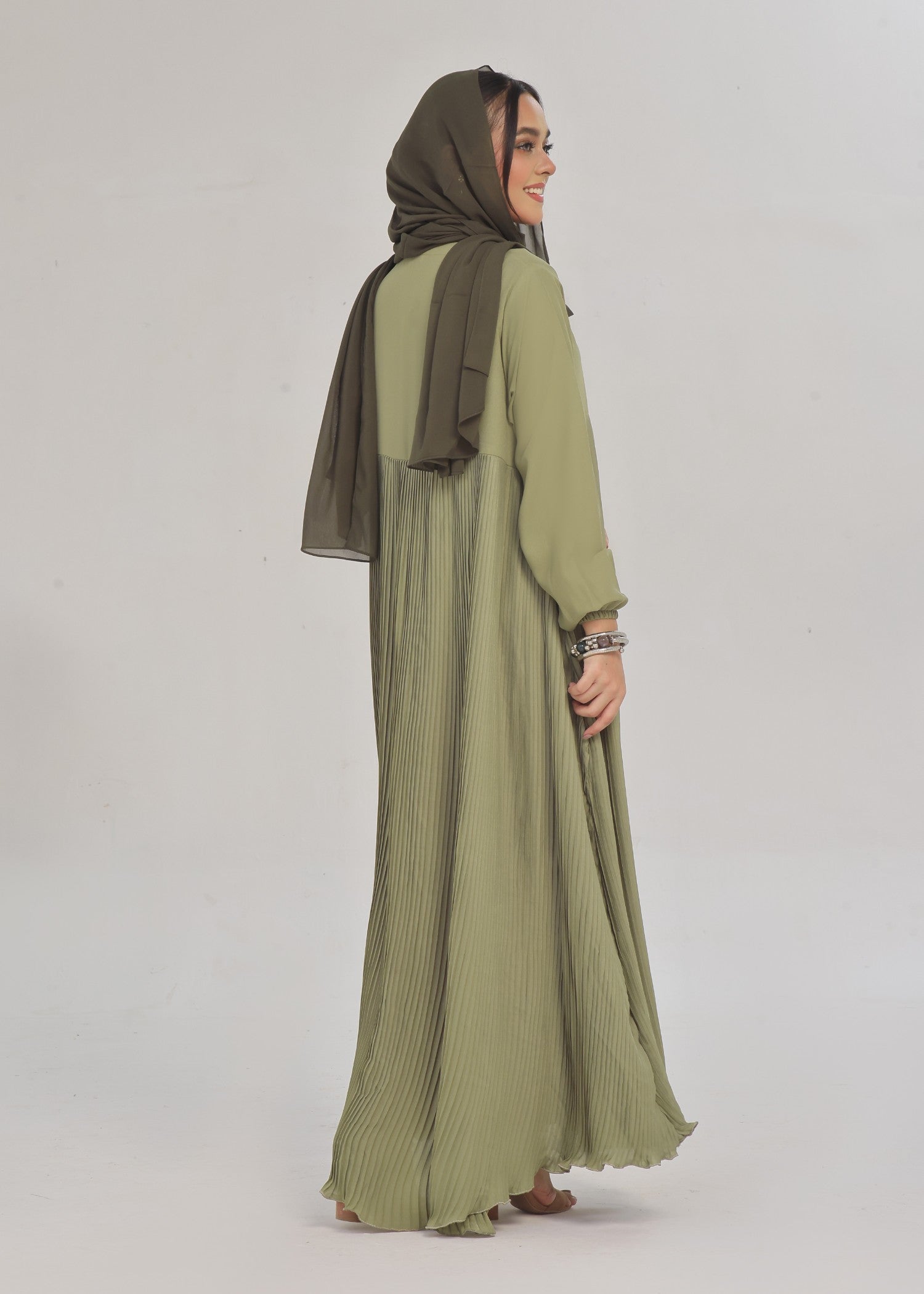 nidha Abaya in Sage green