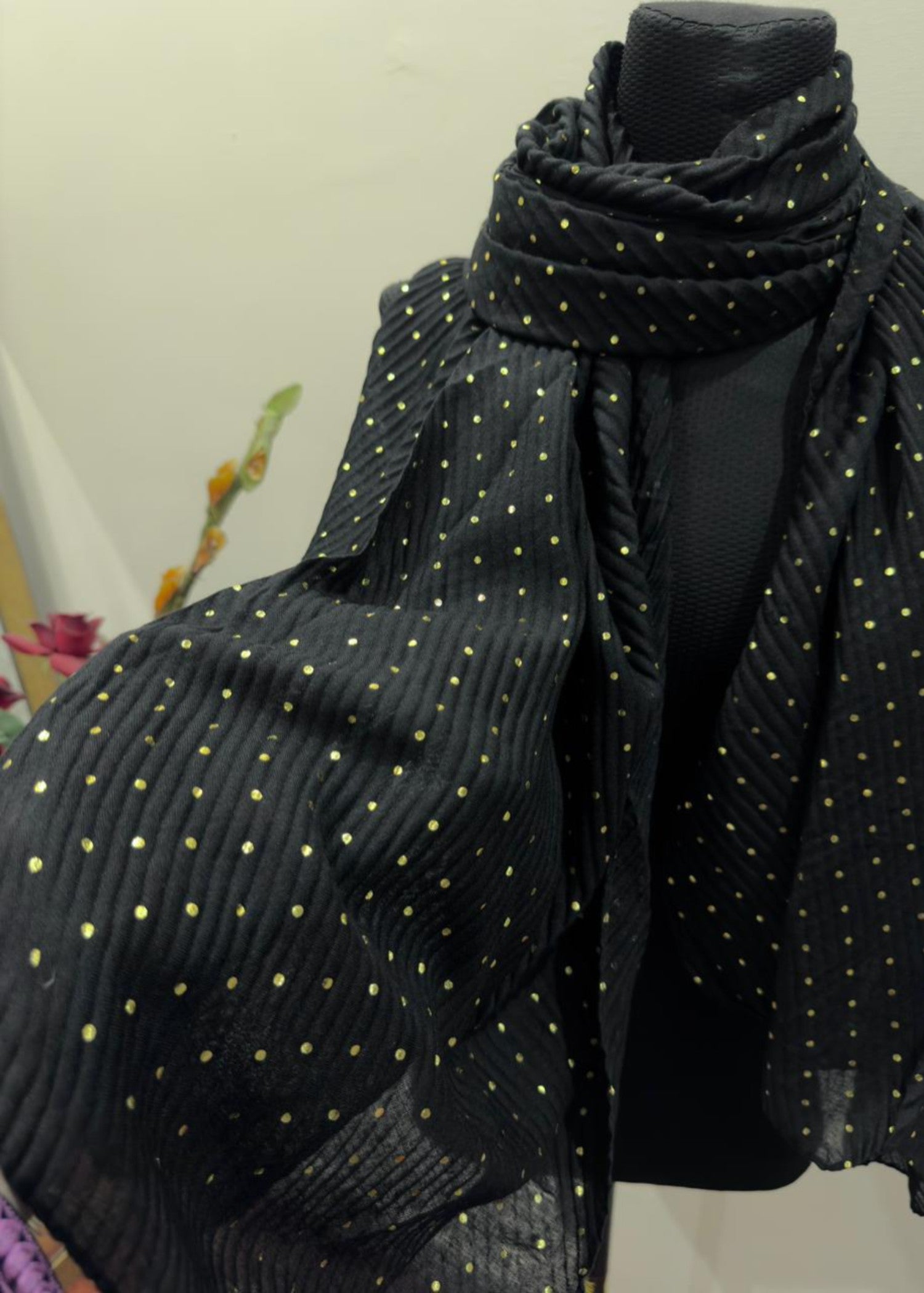 textured lawn Hijab in Black