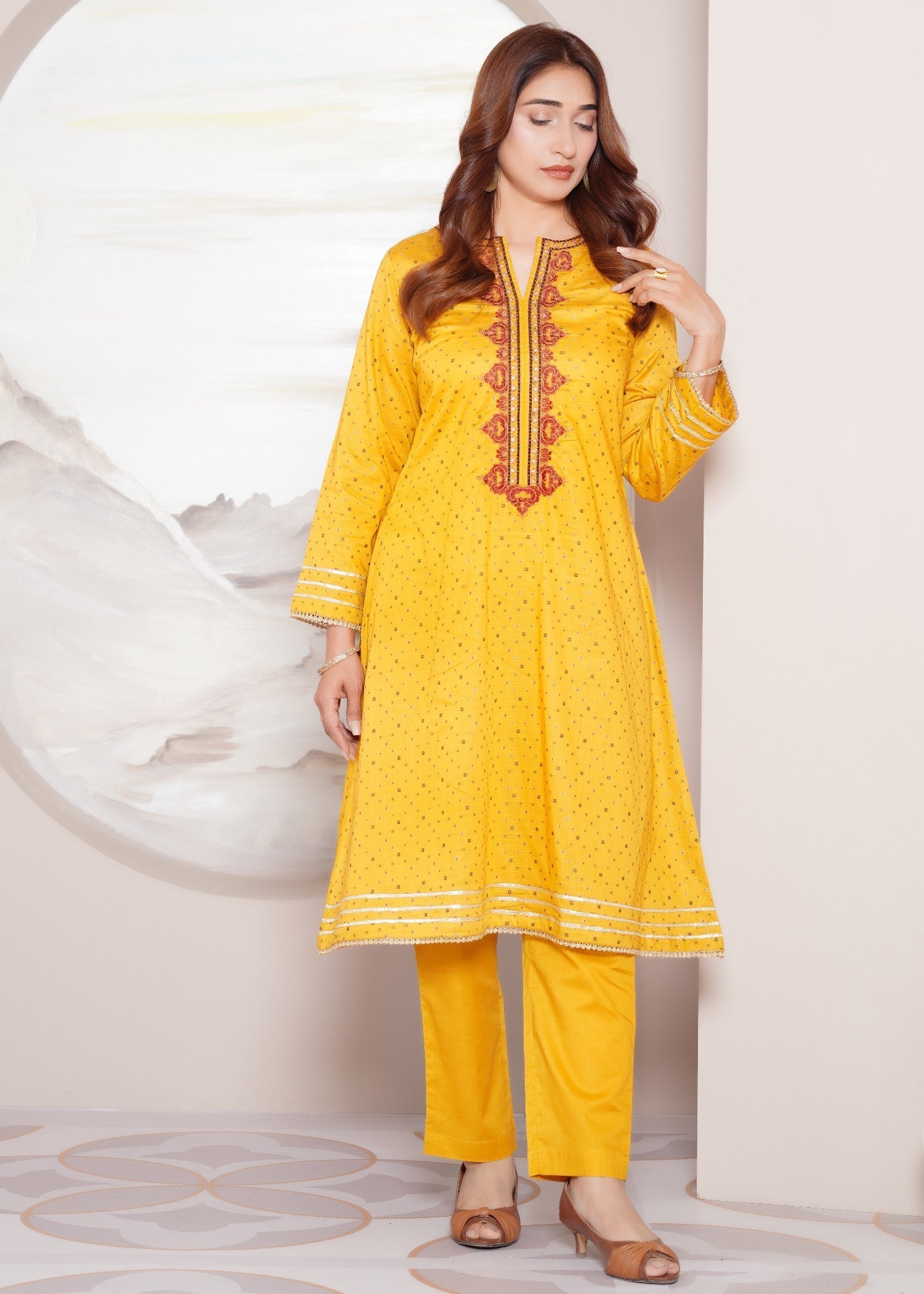 jacquard Pishwas in Yellow