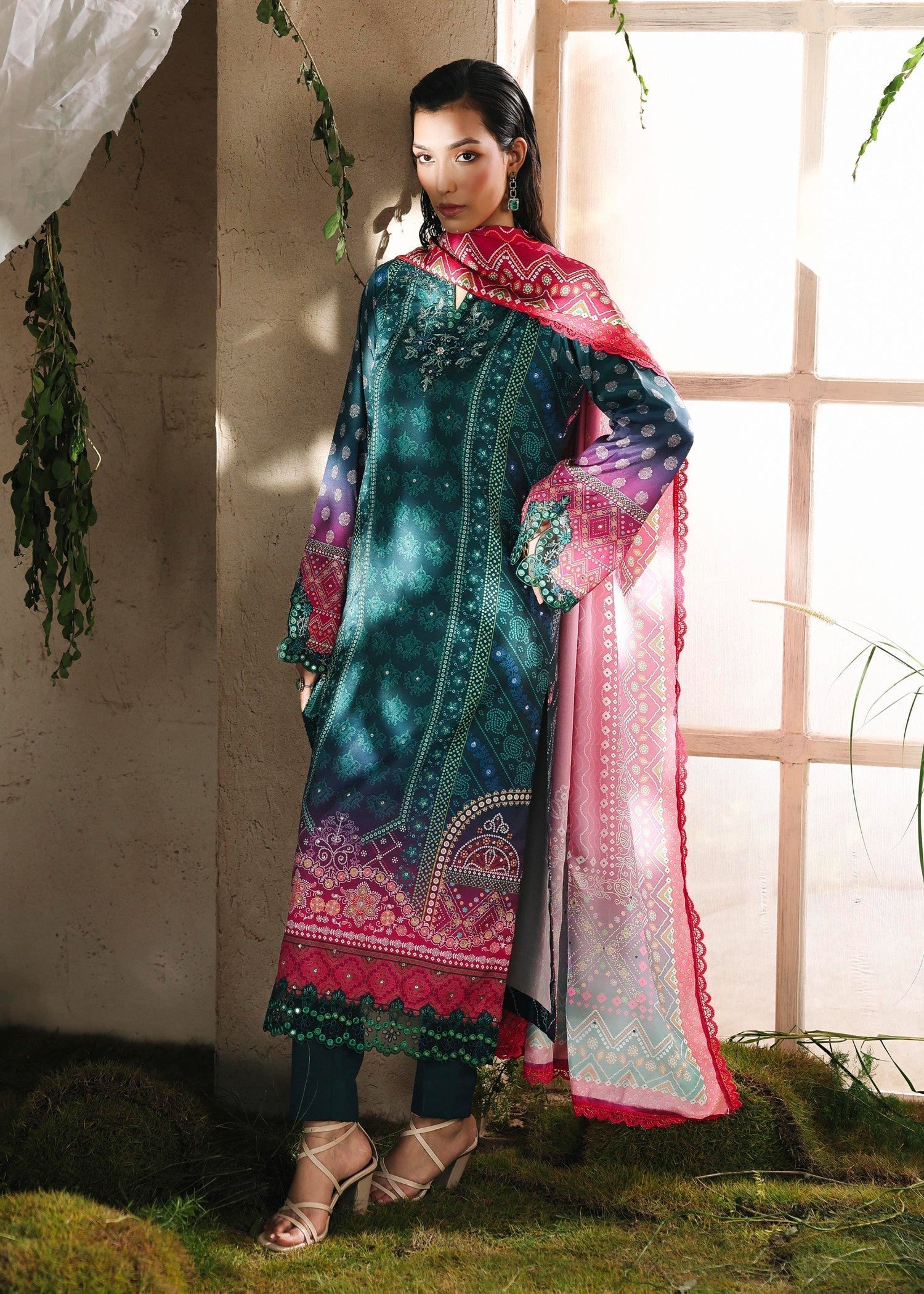 crepe silk Kurta Set in Green