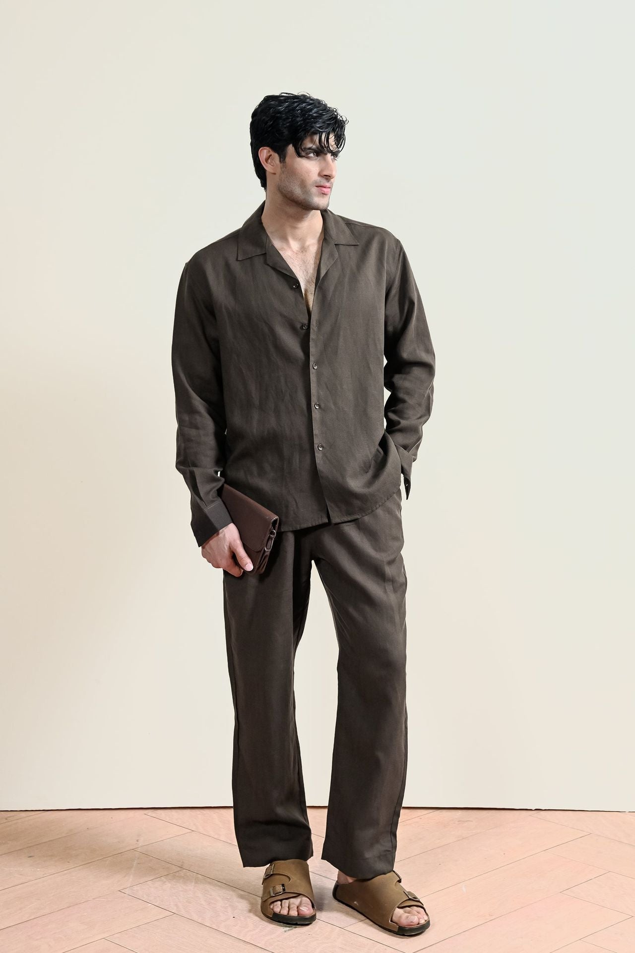 linen Pants in Coffee brown