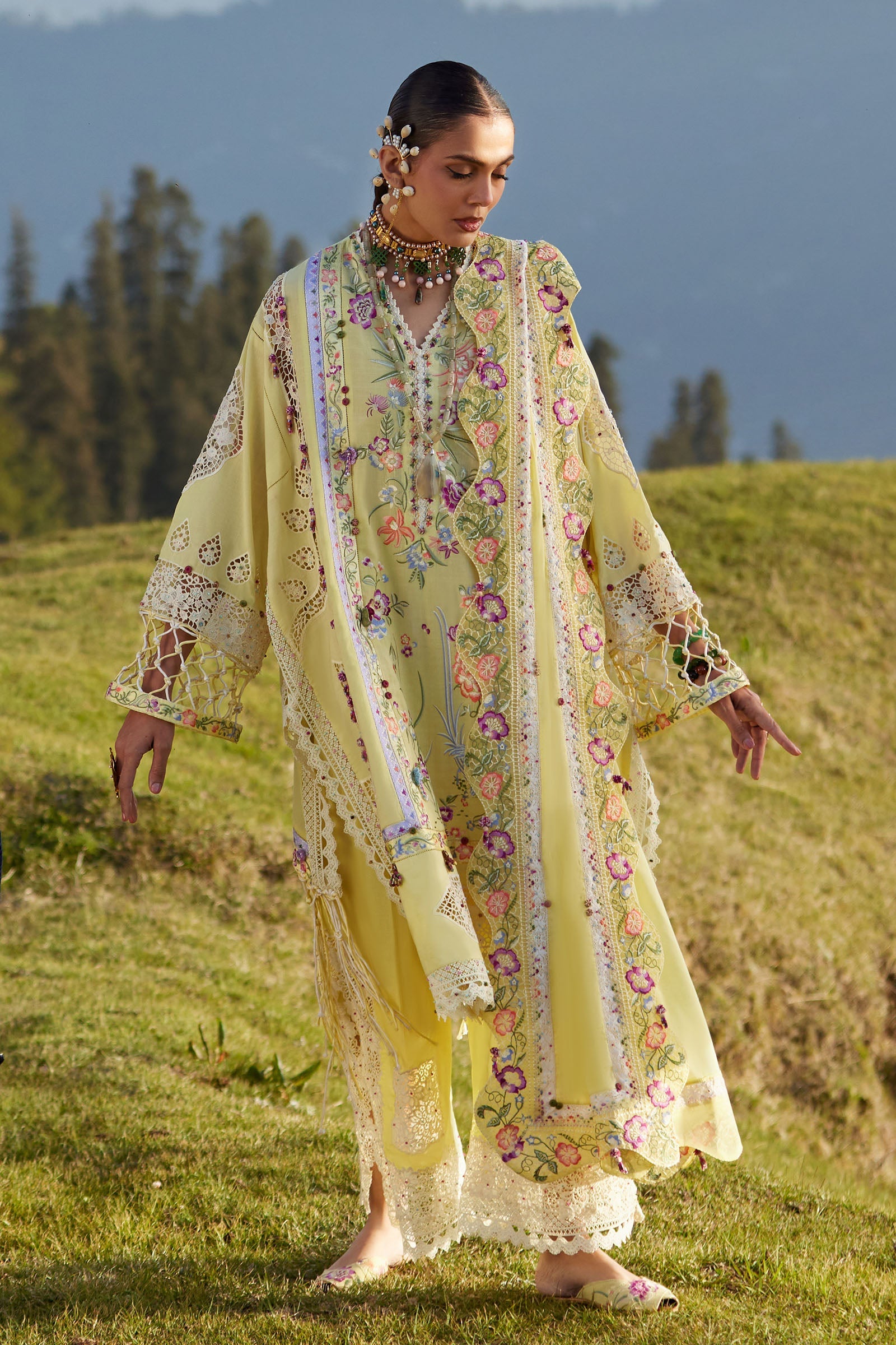 Kashmee Luxury Eid Lawn – NEELUNE (EL26-05 A)