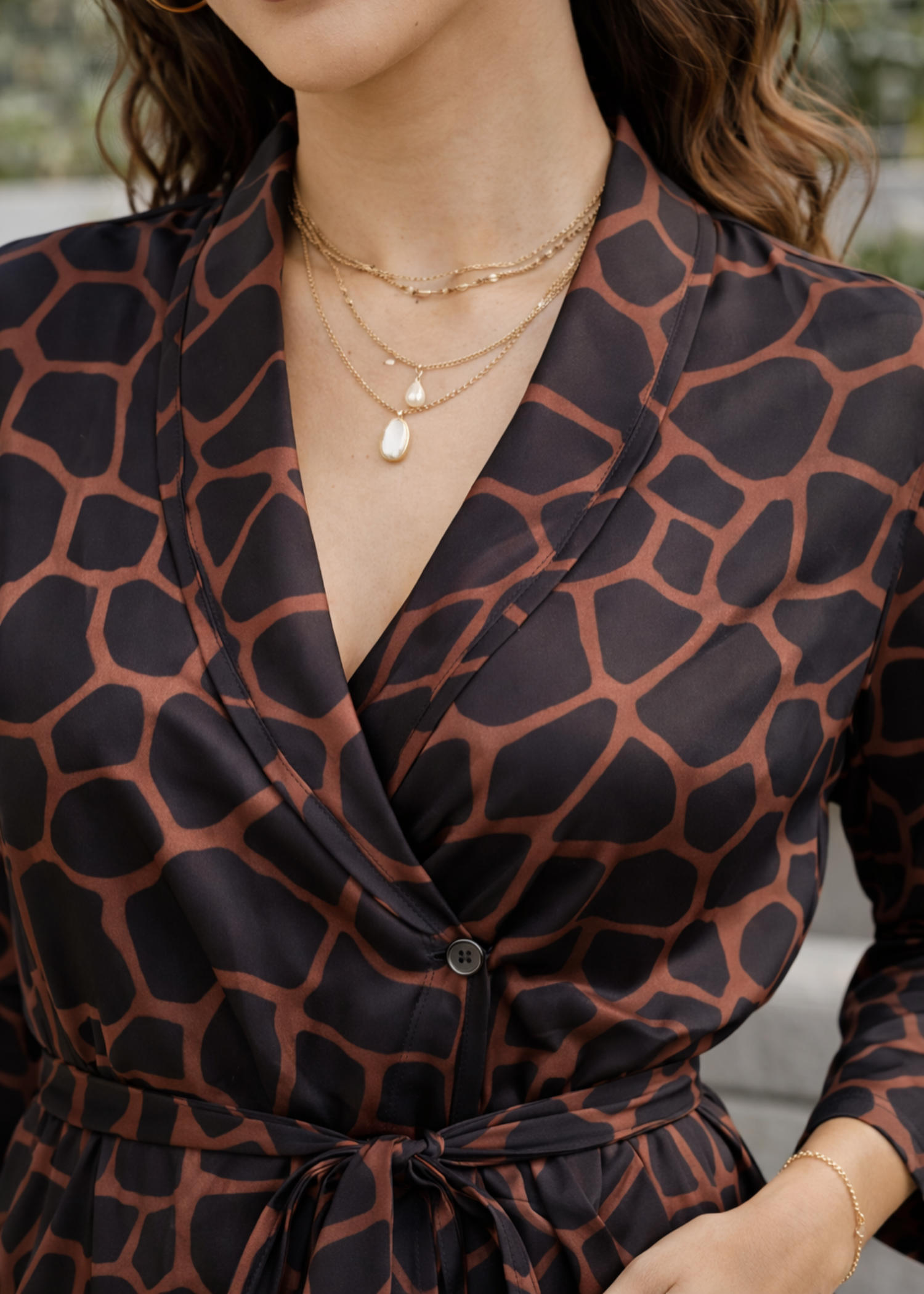 silk Wrap in Black, chocolate brown