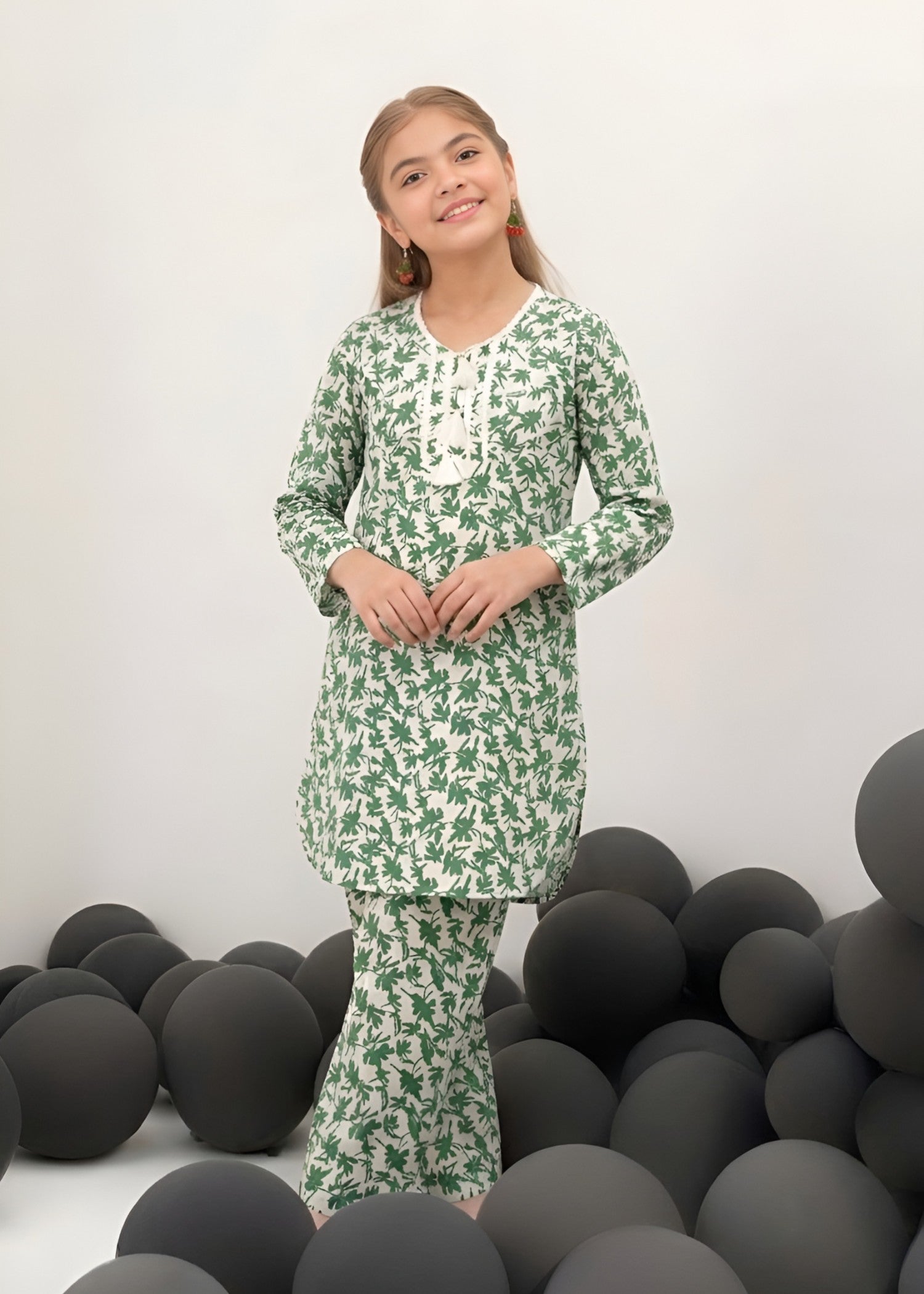 Co Ord Sets in White, green