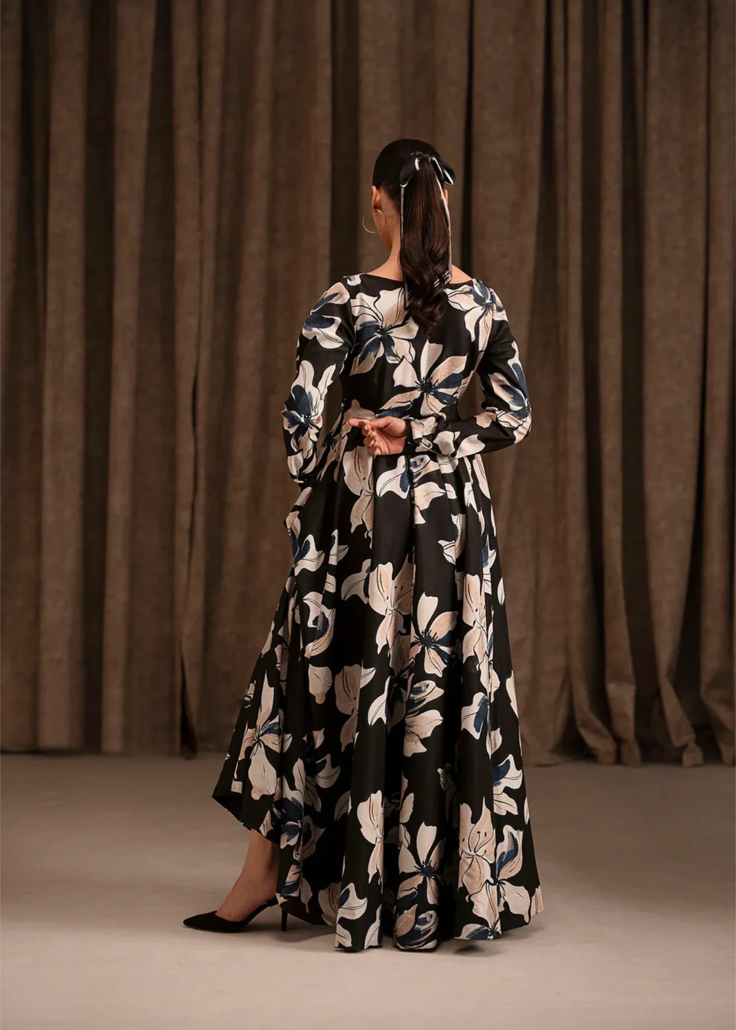 poly lawn Maxi in Black