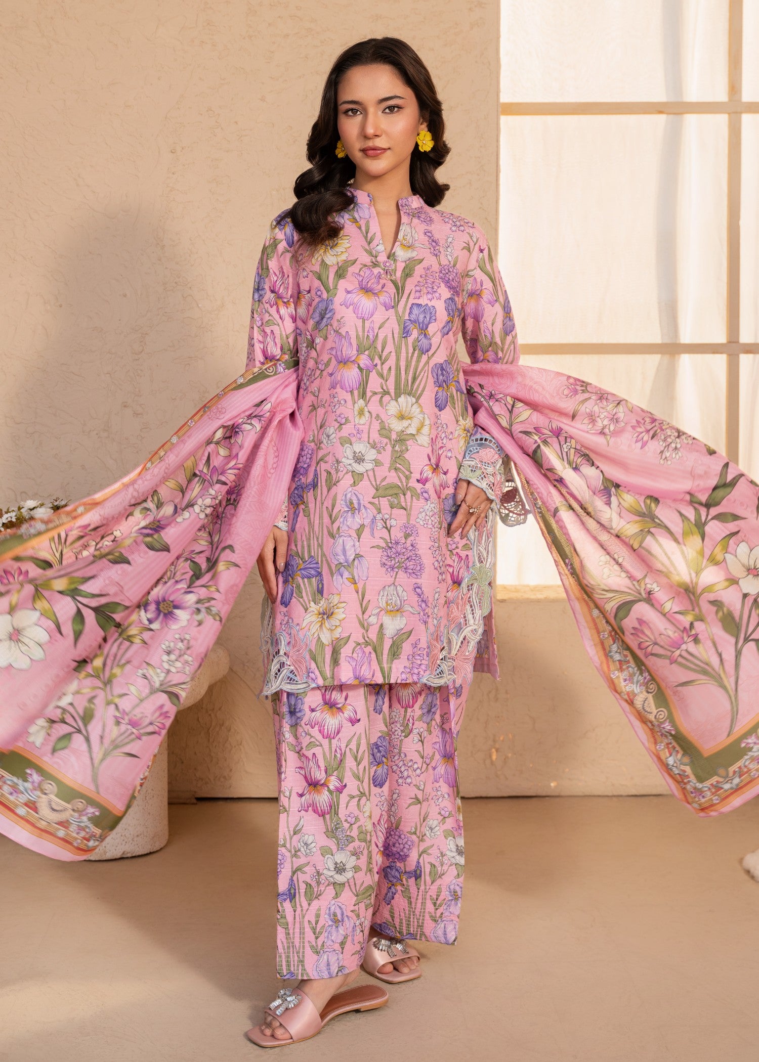 textured lawn Kurta Set in Petal pink