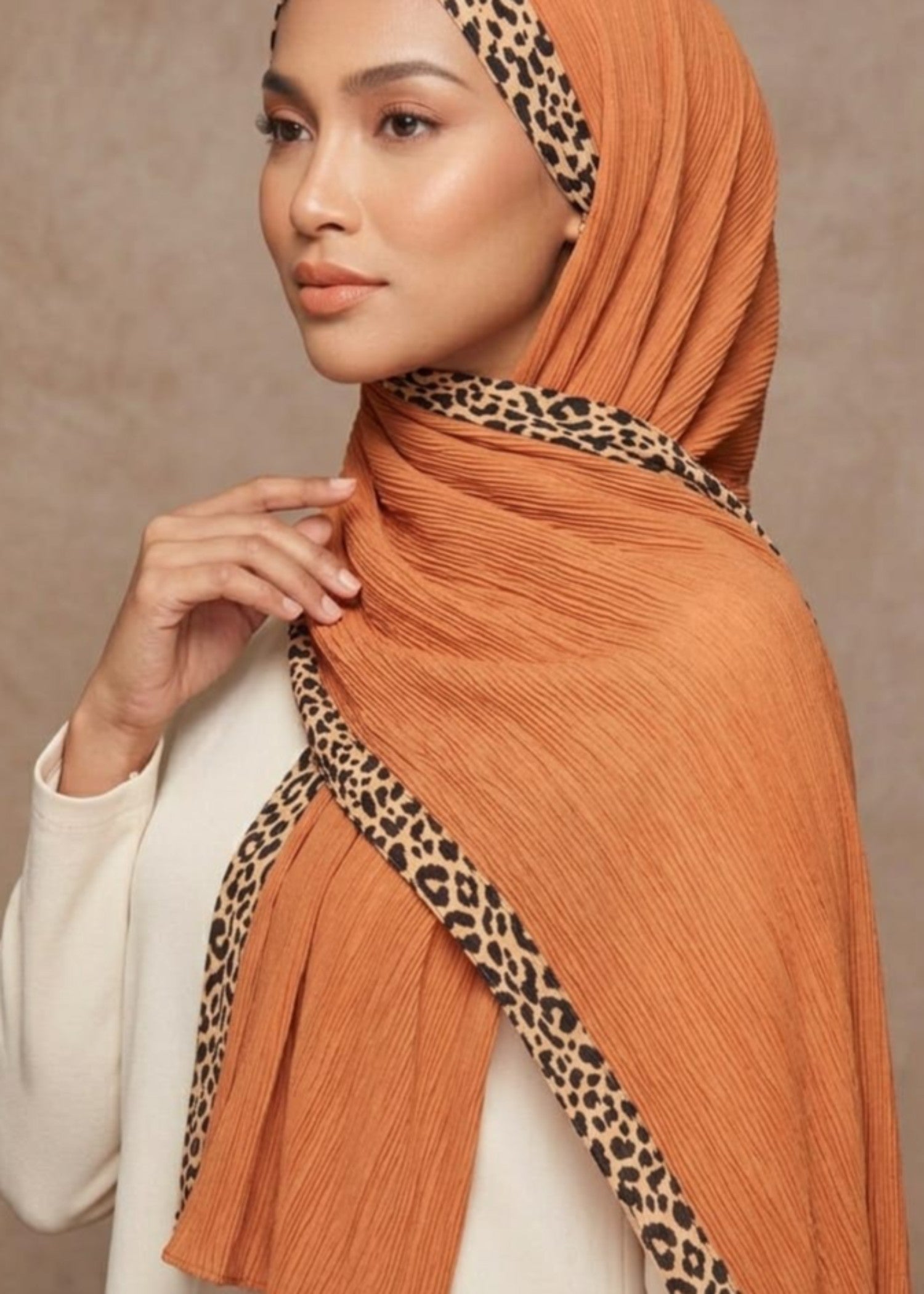 ribbed lawn Hijab in Burnt orange