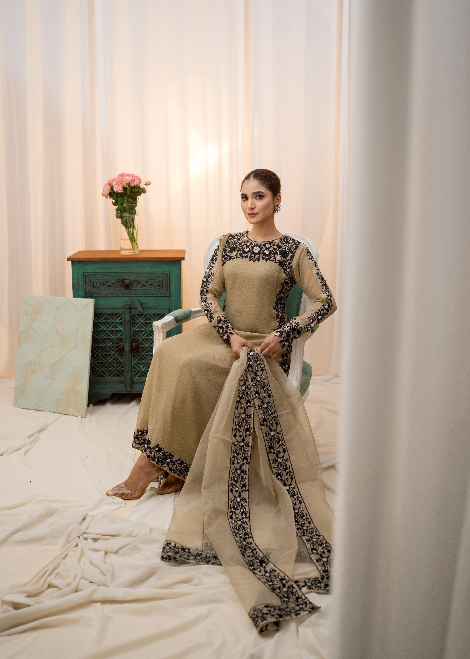 bemberg crinkle chiffon Pishwas in Beige