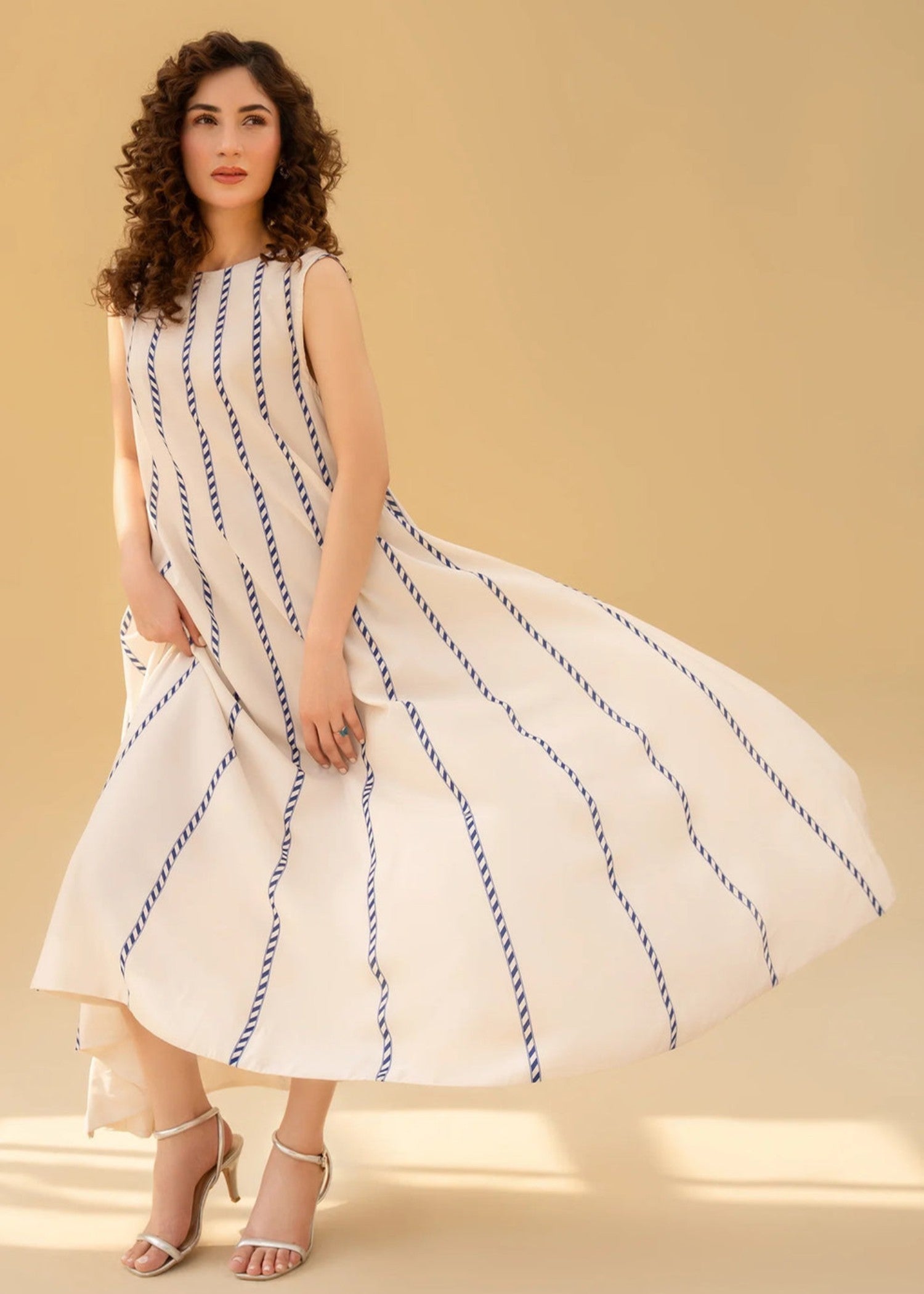 blended cambric Maxi in Pearl white