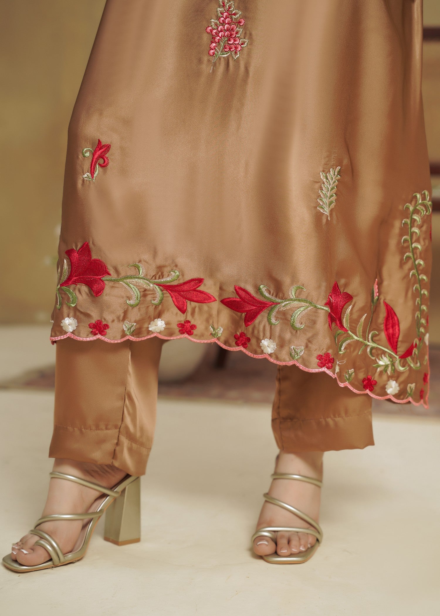 silk Kaftan in Camel brown
