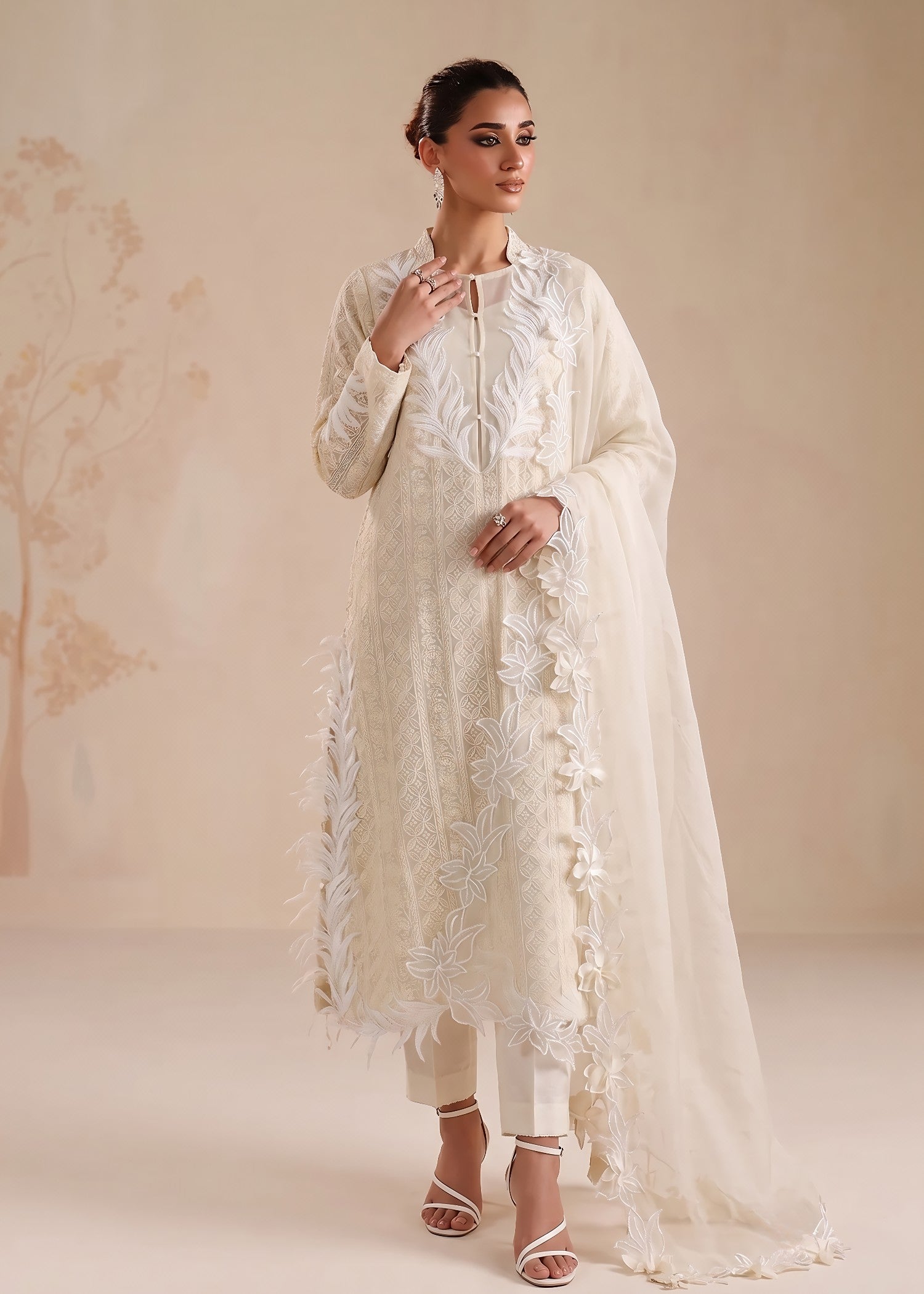 bemberg crinkle chiffon Kurta Set in Off-white