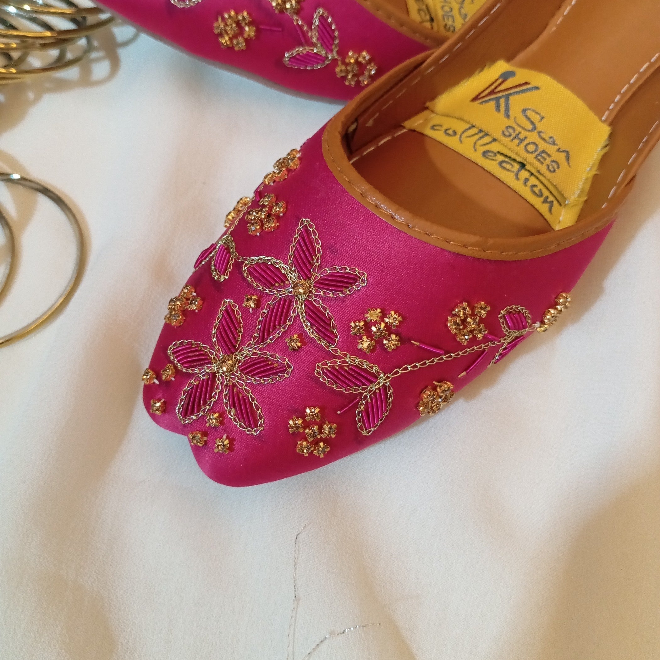 Khussa in Shocking pink by - High Quality Women Khussa XNE7533